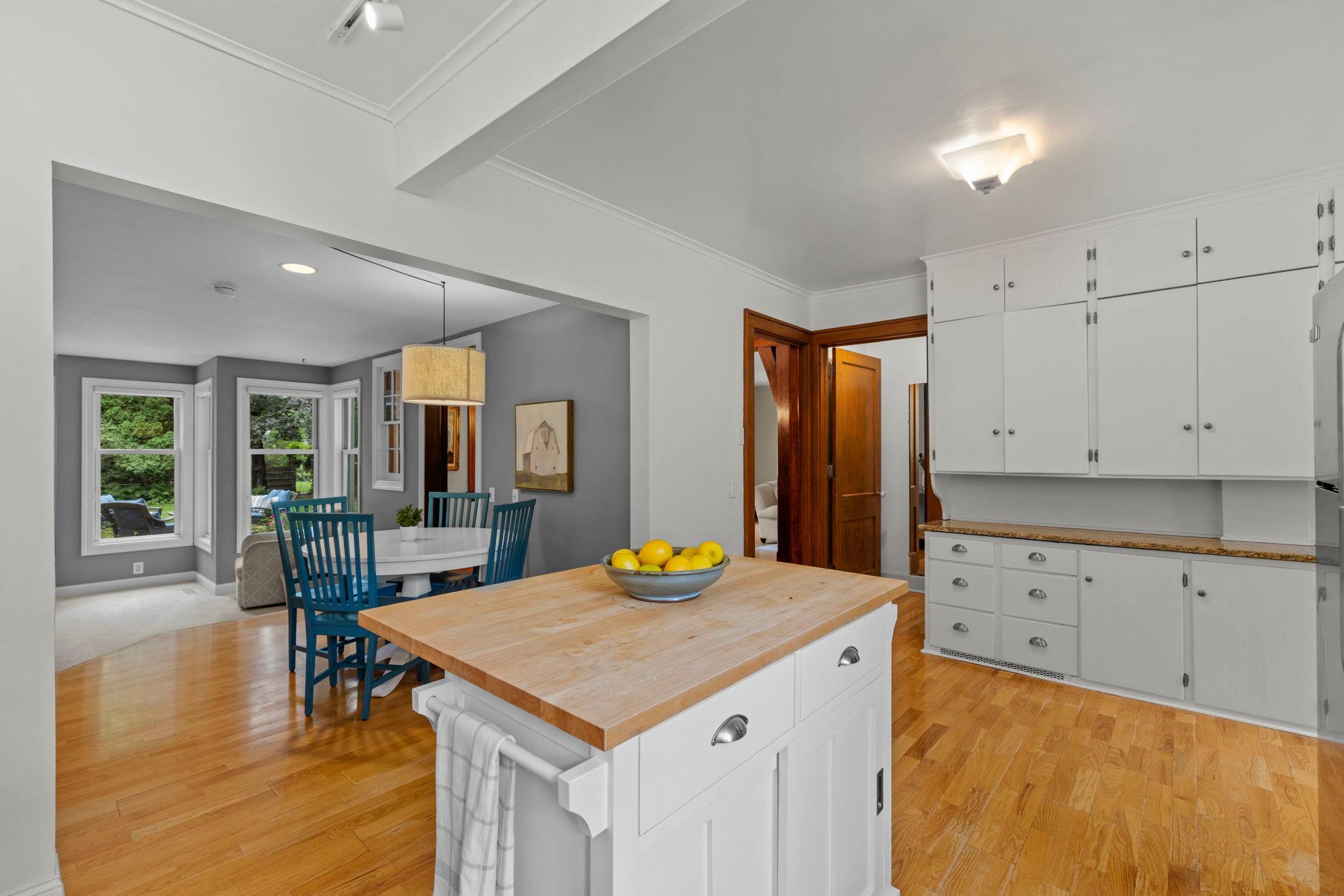 View of Residential at 1244 Roselawn Avenue, Roseville MN 55113, Roseville (32 of 87) - Mike Wilen | Minnesota Team Real Estate