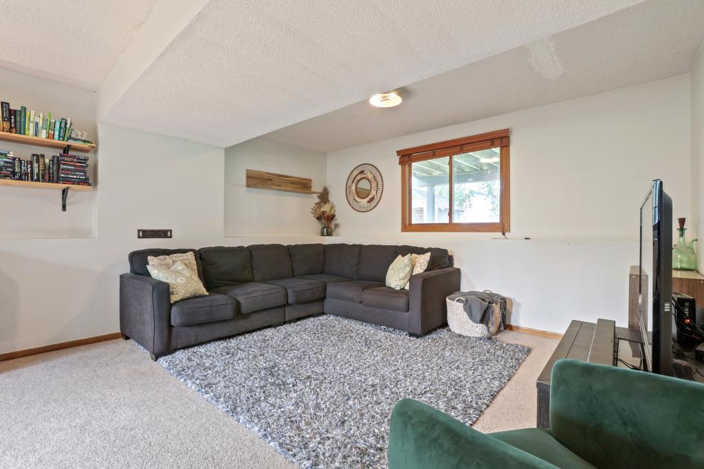 View of Residential at 20615 Jaguar Avenue, Lakeville MN 55044, Lakeville (16 of 35) - Mike Wilen | Minnesota Team Real Estate