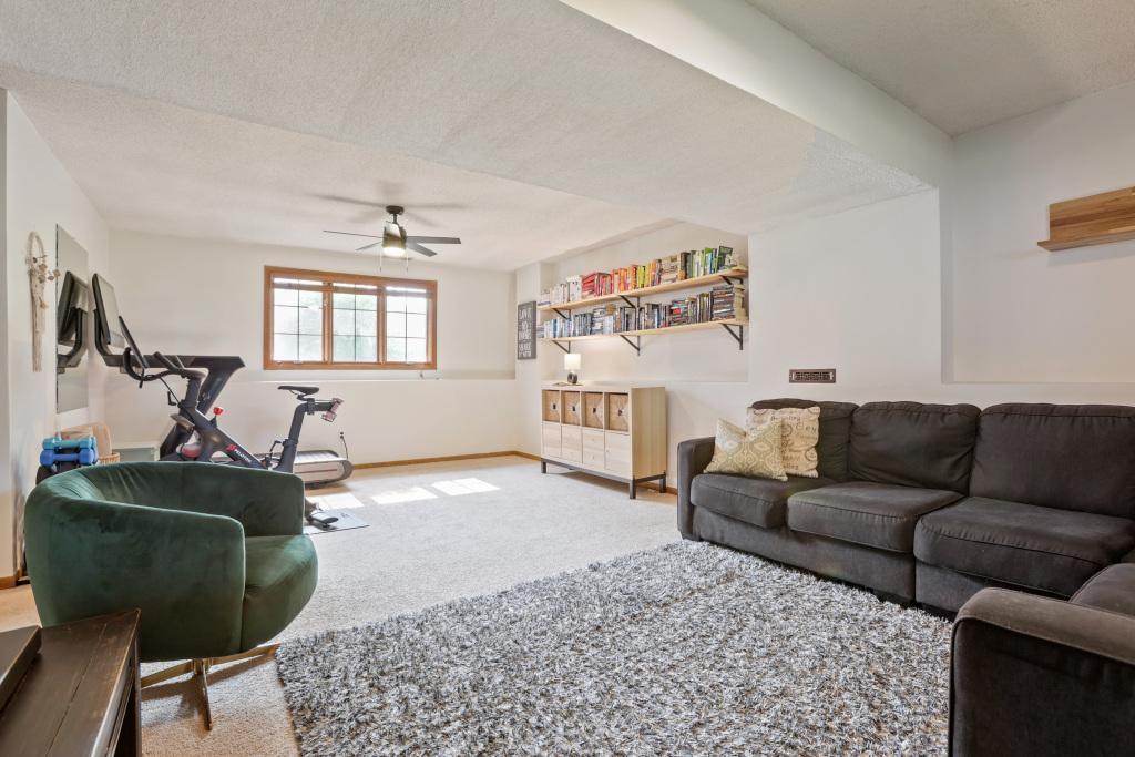 View of Residential at 20615 Jaguar Avenue, Lakeville MN 55044, Lakeville (14 of 35) - Mike Wilen | Minnesota Team Real Estate