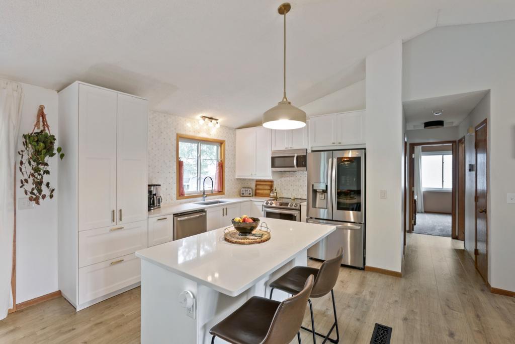View of Residential at 20615 Jaguar Avenue, Lakeville MN 55044, Lakeville (10 of 35) - Mike Wilen | Minnesota Team Real Estate