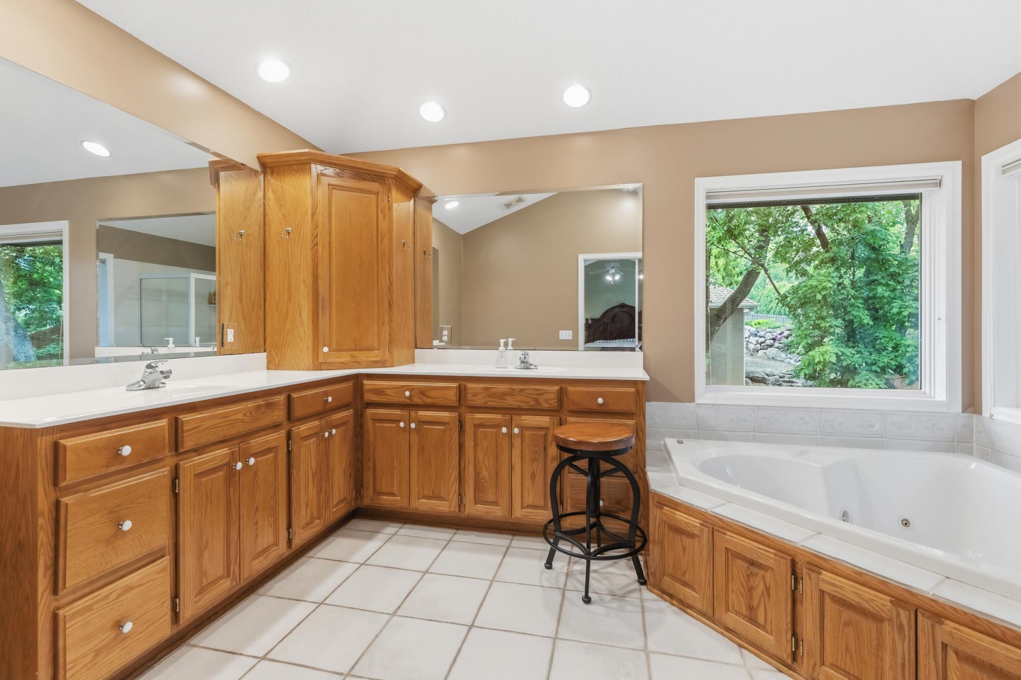 View of Residential at 14809 White Oak Drive, Burnsville MN 55337, Burnsville (17 of 43) - Mike Wilen | Minnesota Team Real Estate