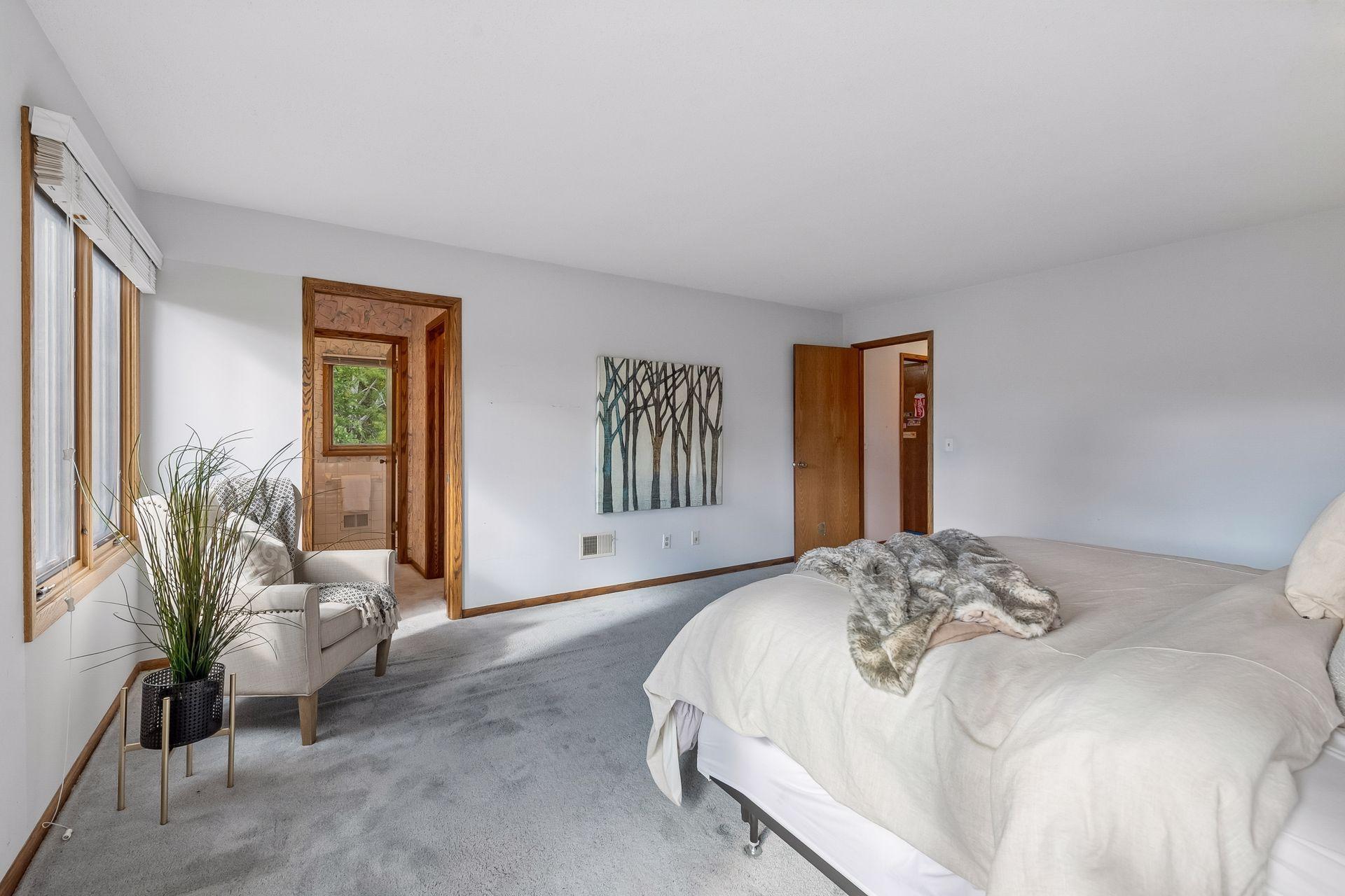 View of Residential at 190 Nevada Avenue, Golden Valley MN 55426, Golden Valley (29 of 47) - Mike Wilen | Minnesota Team Real Estate