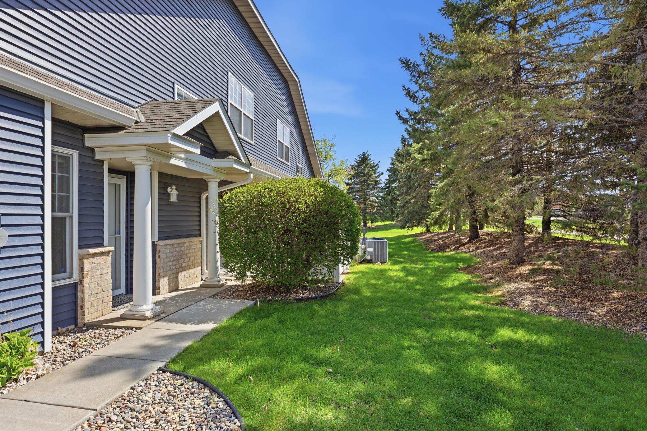 View of Residential at 401 Hickory Lane, Oakdale MN 55128, Oakdale (22 of 26) - Mike Wilen | Minnesota Team Real Estate