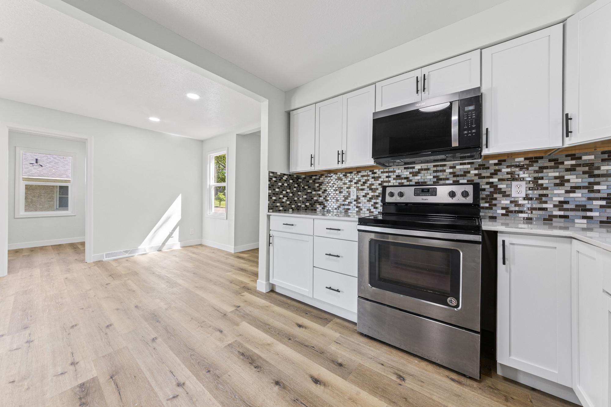 View of Residential at 621 White Bear Avenue, Saint Paul MN 55106, Saint Paul (11 of 41) - Mike Wilen | Minnesota Team Real Estate