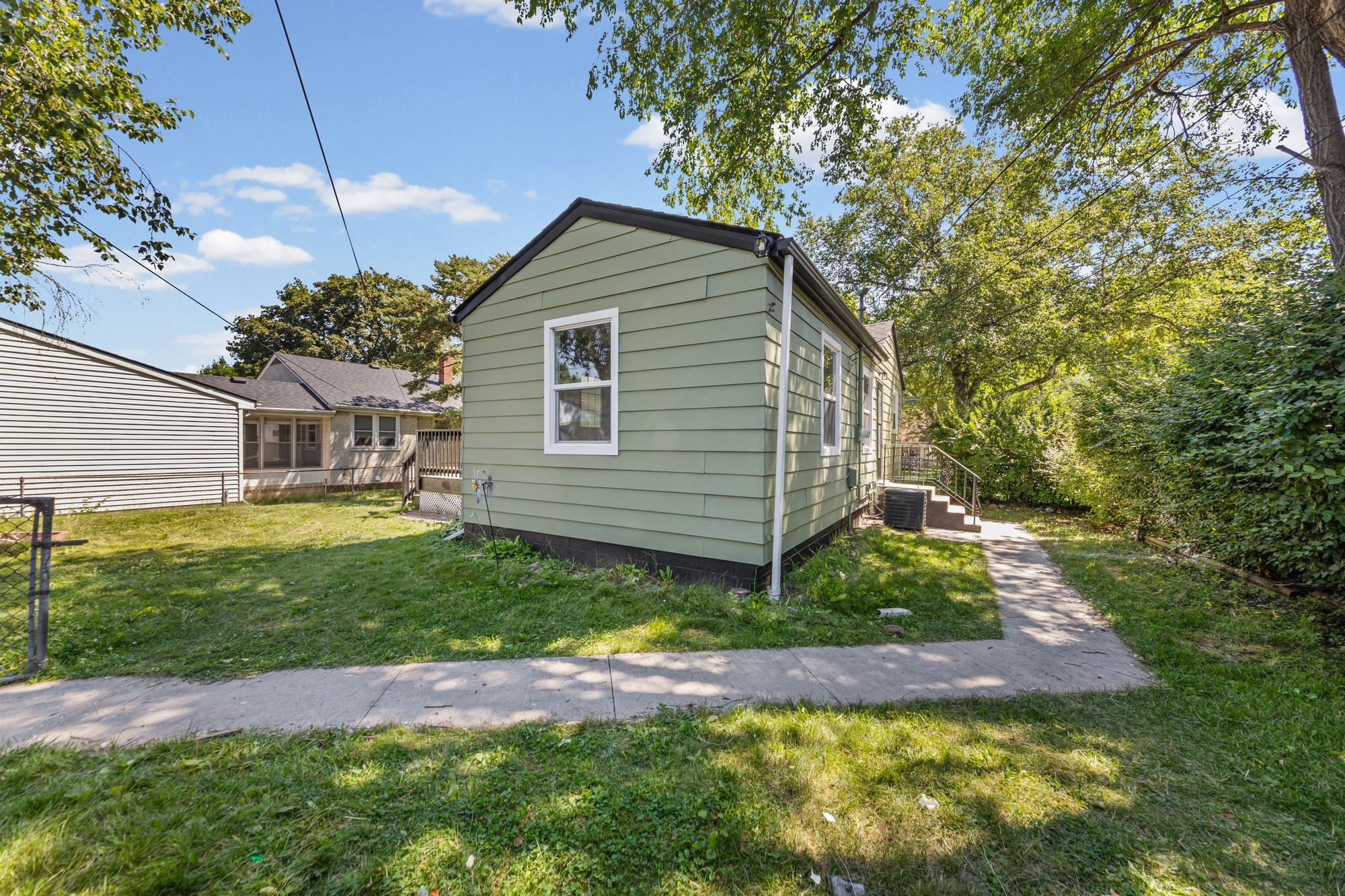 View of Residential at 621 White Bear Avenue, Saint Paul MN 55106, Saint Paul (37 of 41) - Mike Wilen | Minnesota Team Real Estate