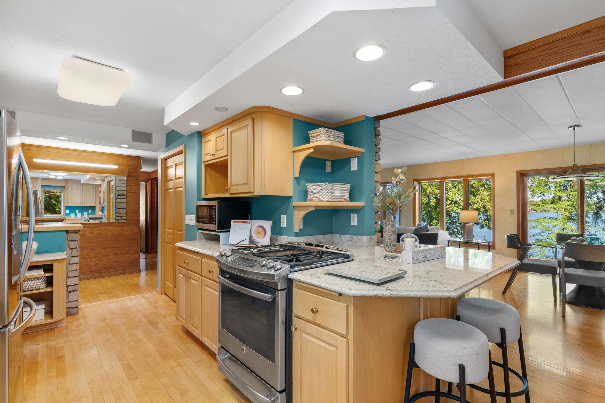 View of Residential at 168 Peninsula Road, Medicine Lake MN 55441, Medicine Lake (42 of 101) - Mike Wilen | Minnesota Team Real Estate