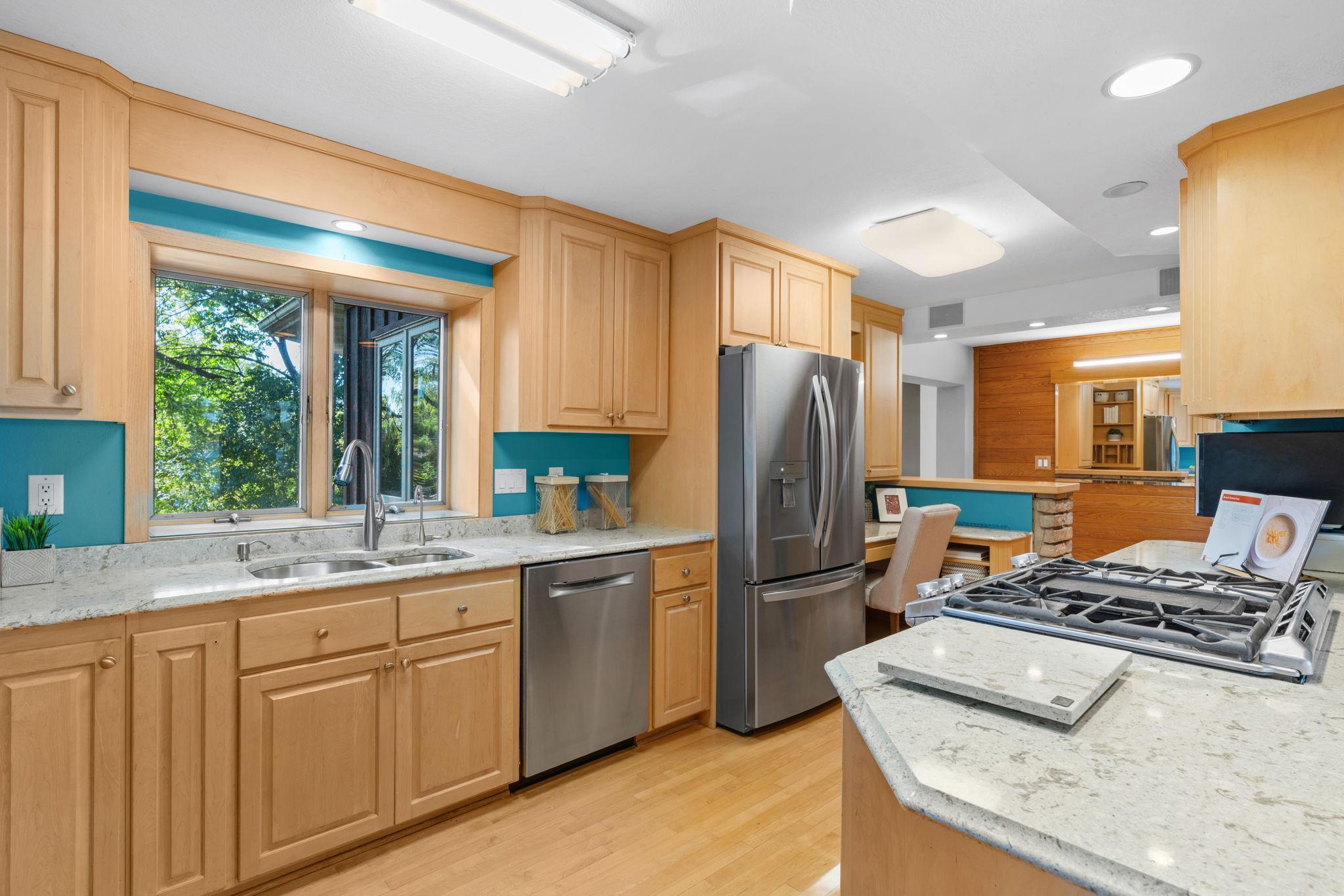 View of Residential at 168 Peninsula Road, Medicine Lake MN 55441, Medicine Lake (41 of 101) - Mike Wilen | Minnesota Team Real Estate
