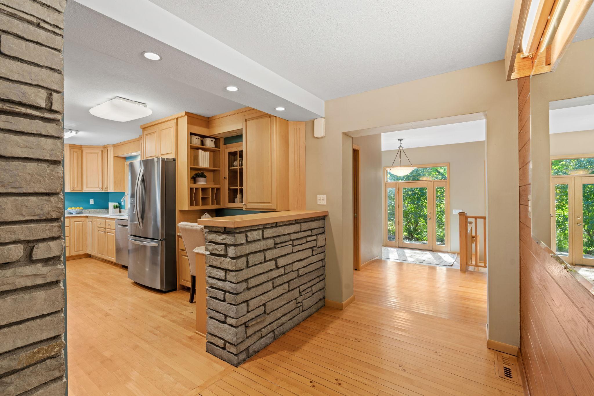 View of Residential at 168 Peninsula Road, Medicine Lake MN 55441, Medicine Lake (43 of 101) - Mike Wilen | Minnesota Team Real Estate