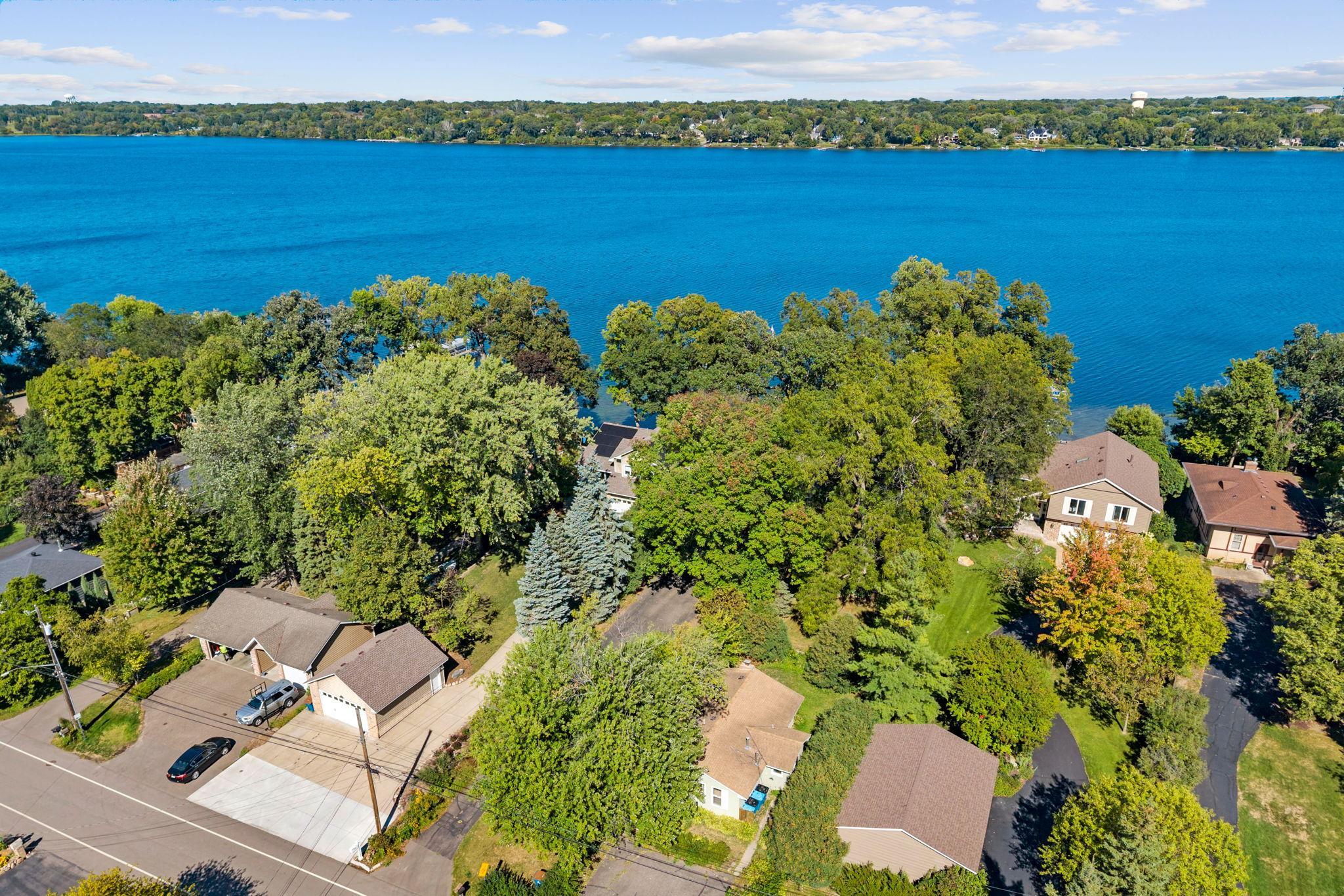 View of Residential at 168 Peninsula Road, Medicine Lake MN 55441, Medicine Lake (89 of 101) - Mike Wilen | Minnesota Team Real Estate