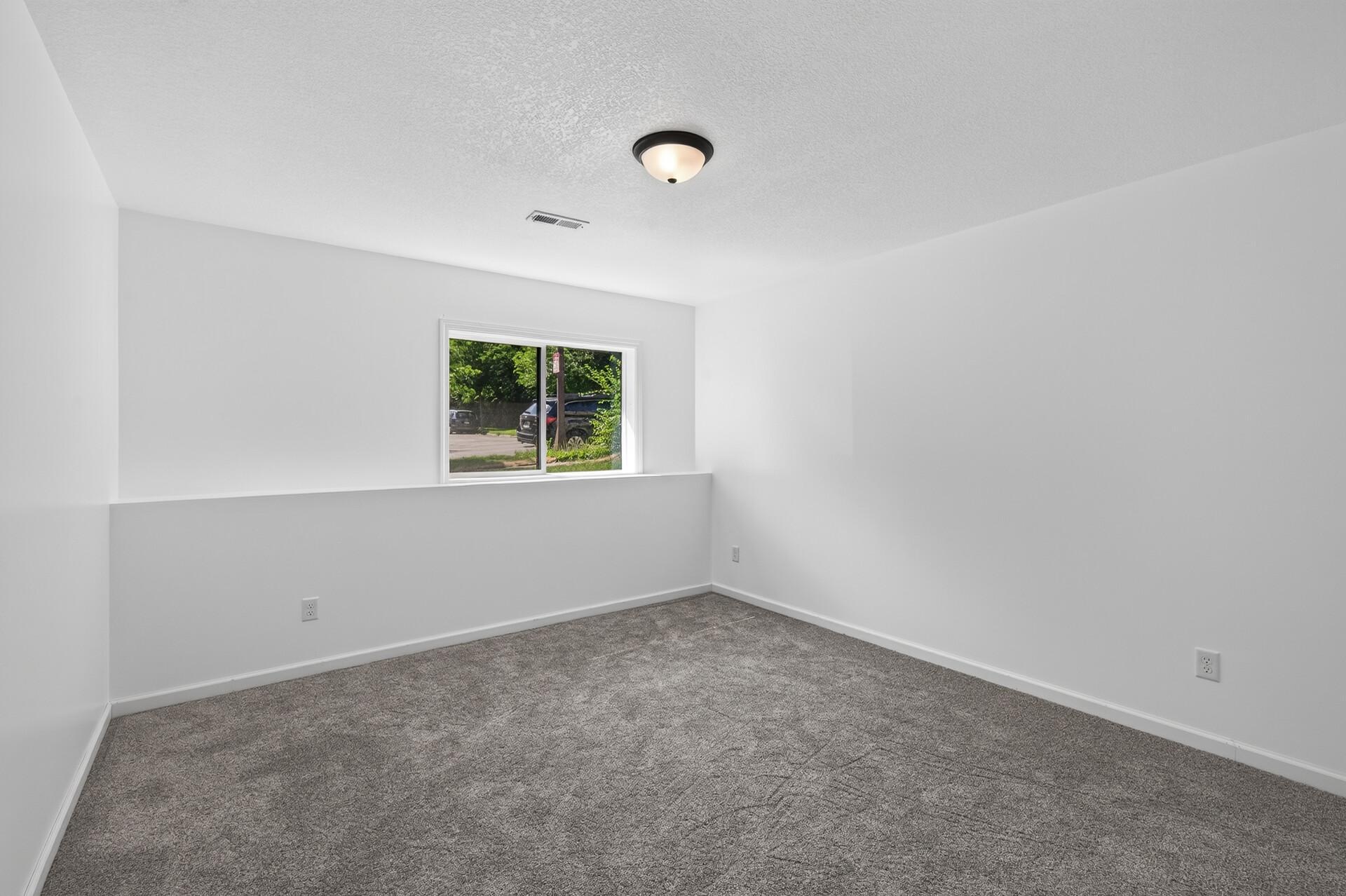 View of Residential at 926 Galtier Street, Saint Paul MN 55117, Saint Paul (24 of 29) - Mike Wilen | Minnesota Team Real Estate