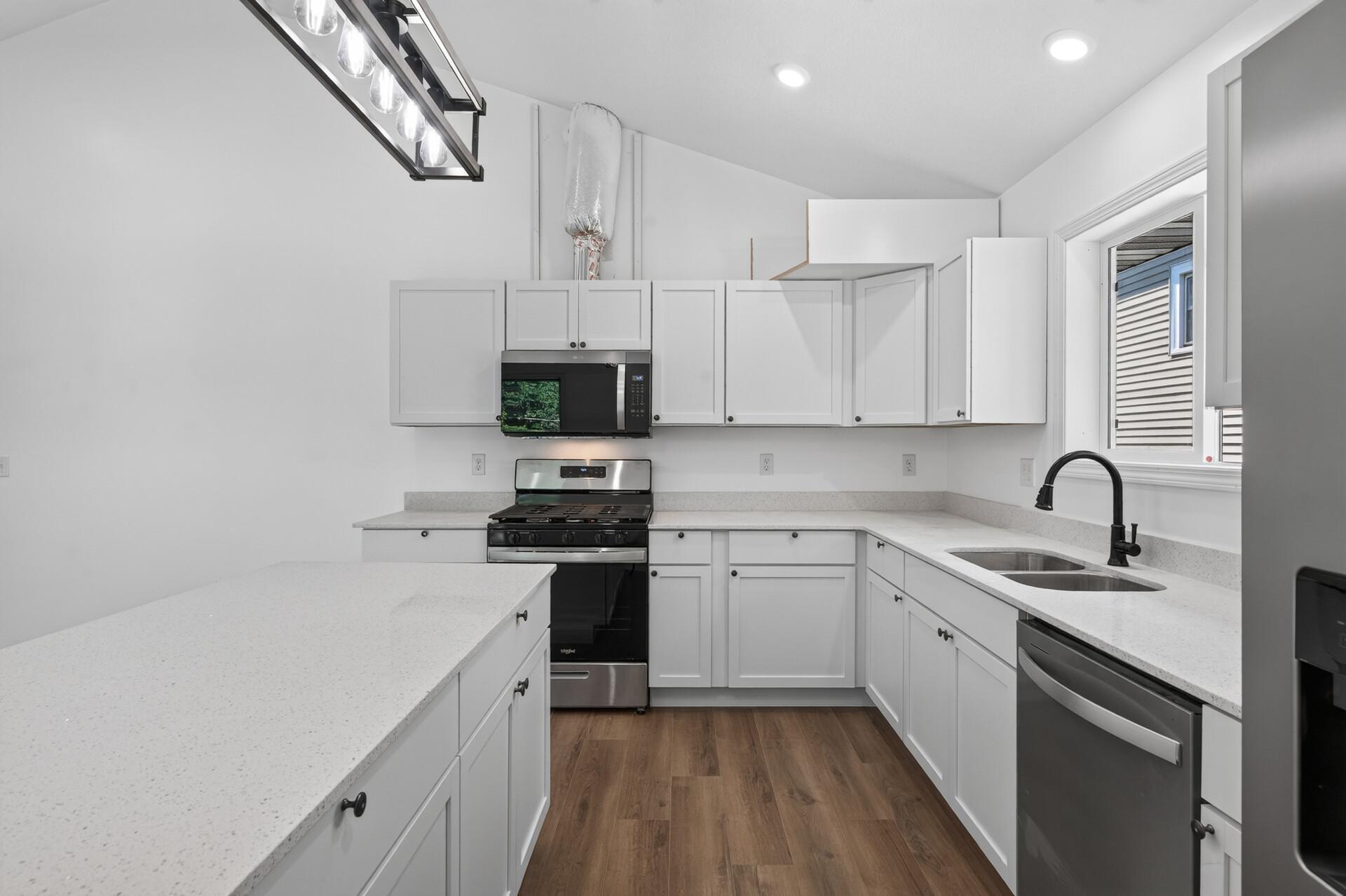 View of Residential at 926 Galtier Street, Saint Paul MN 55117, Saint Paul (12 of 29) - Mike Wilen | Minnesota Team Real Estate