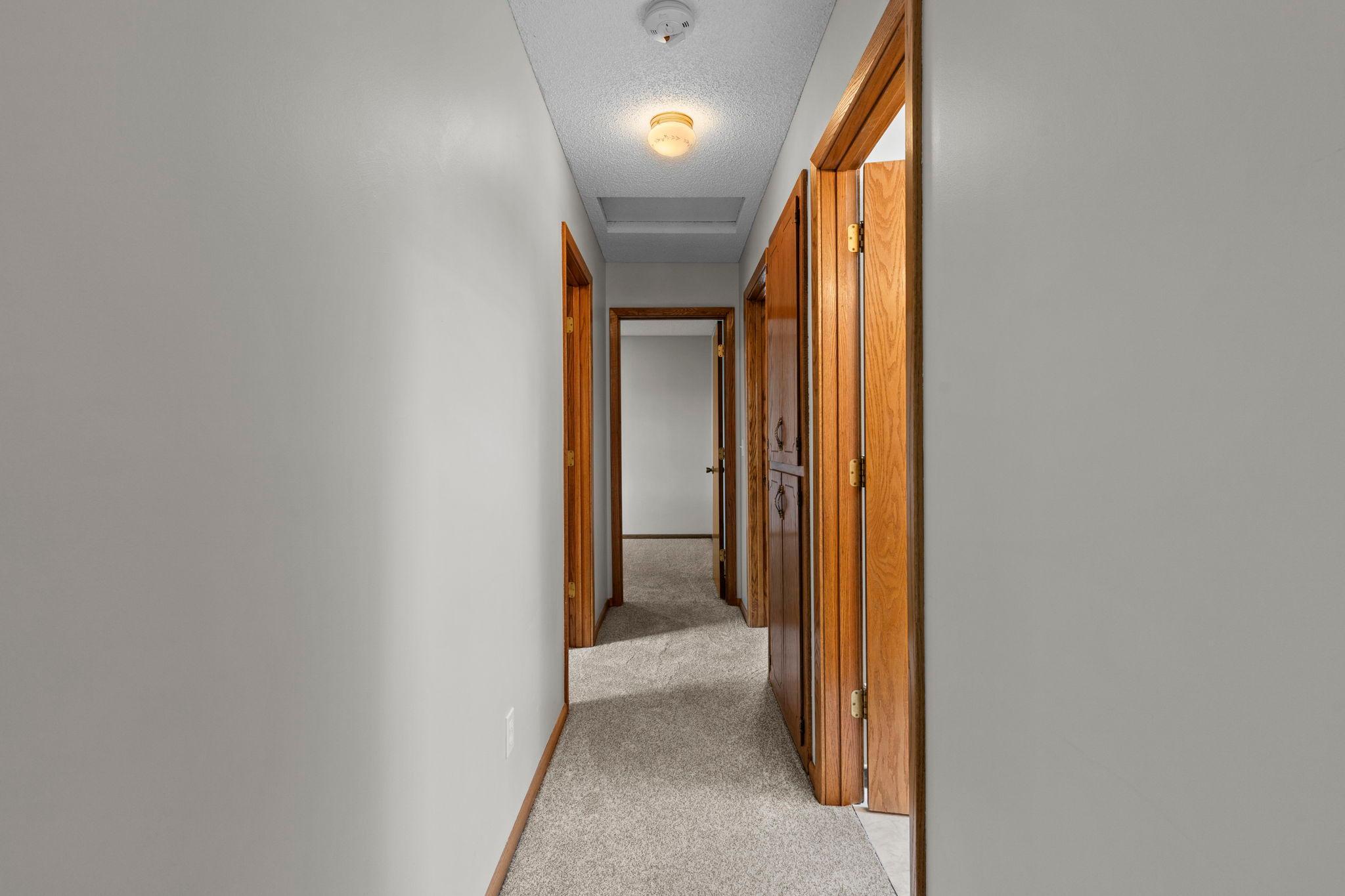View of Residential at 1009 Gramsey Place, Burnsville MN 55306, Burnsville (22 of 59) - Mike Wilen | Minnesota Team Real Estate