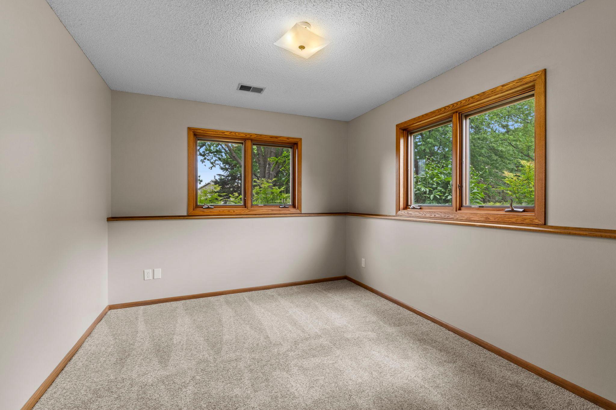 View of Residential at 1009 Gramsey Place, Burnsville MN 55306, Burnsville (45 of 59) - Mike Wilen | Minnesota Team Real Estate