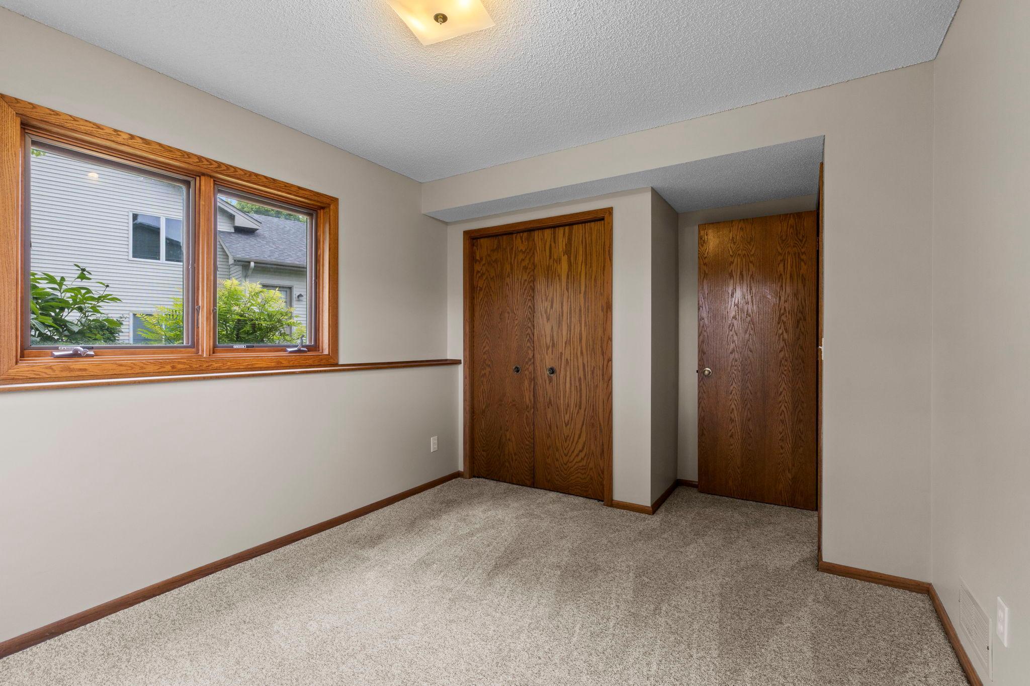 View of Residential at 1009 Gramsey Place, Burnsville MN 55306, Burnsville (47 of 59) - Mike Wilen | Minnesota Team Real Estate