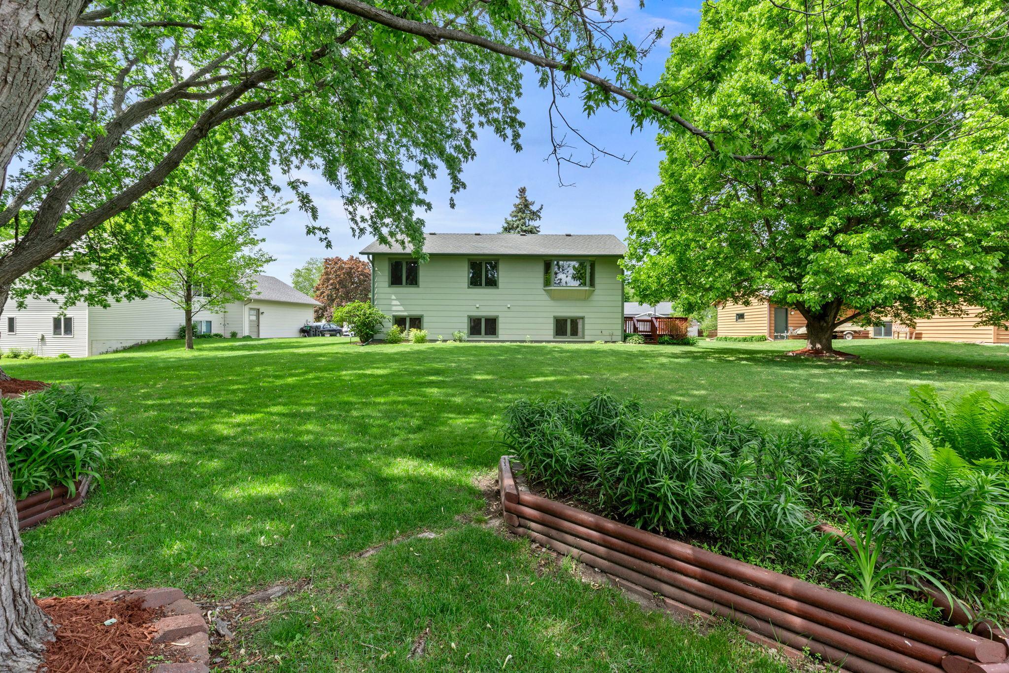 View of Residential at 1009 Gramsey Place, Burnsville MN 55306, Burnsville (56 of 59) - Mike Wilen | Minnesota Team Real Estate