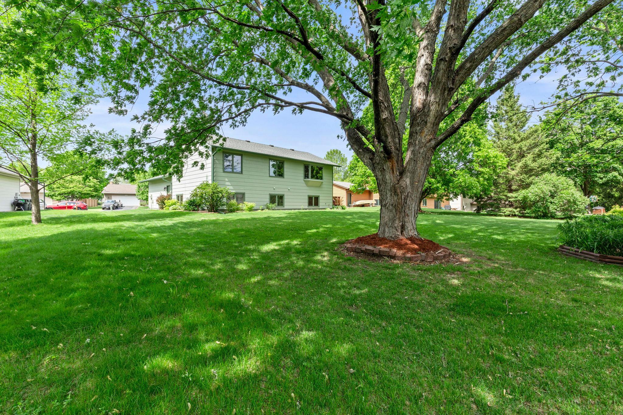 View of Residential at 1009 Gramsey Place, Burnsville MN 55306, Burnsville (57 of 59) - Mike Wilen | Minnesota Team Real Estate