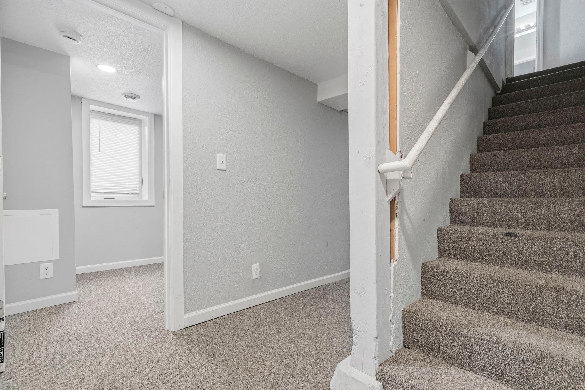 View of Residential Income at 1111 17th Avenue, Minneapolis MN 55411, Minneapolis (29 of 29) - Mike Wilen | Minnesota Team Real Estate