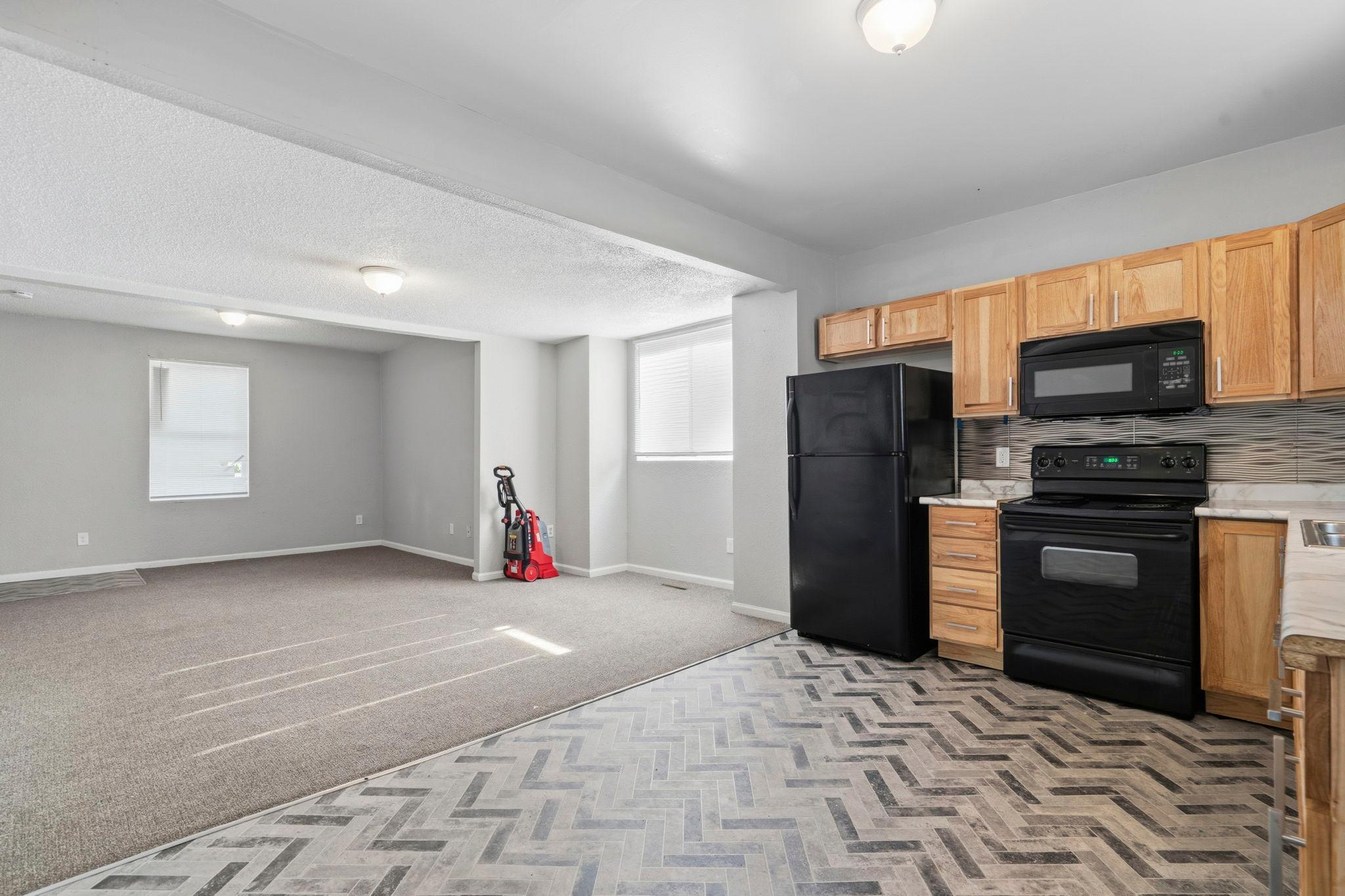 View of Residential Income at 1111 17th Avenue, Minneapolis MN 55411, Minneapolis (27 of 29) - Mike Wilen | Minnesota Team Real Estate