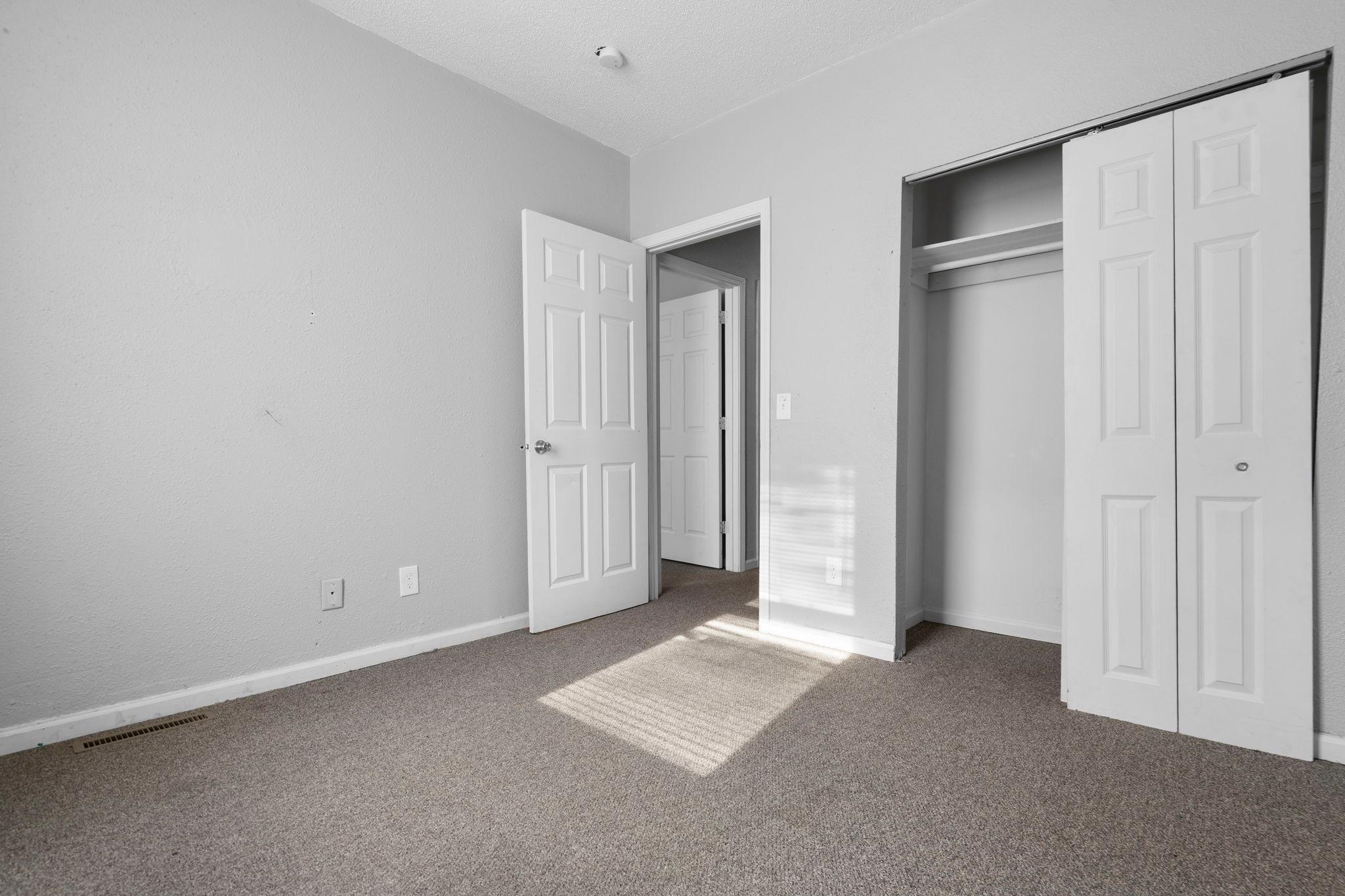 View of Residential Income at 1111 17th Avenue, Minneapolis MN 55411, Minneapolis (24 of 29) - Mike Wilen | Minnesota Team Real Estate