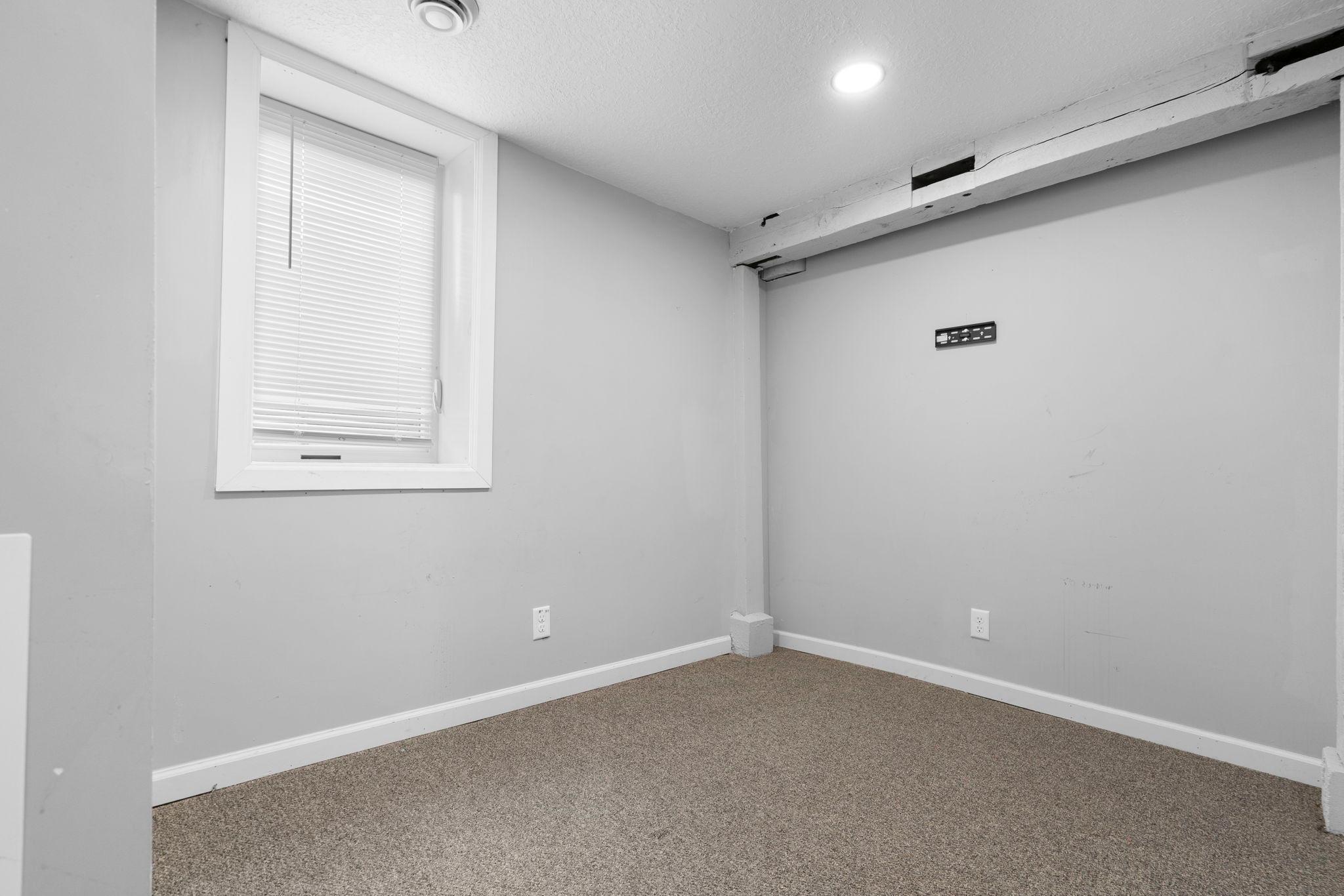 View of Residential Income at 1111 17th Avenue, Minneapolis MN 55411, Minneapolis (22 of 29) - Mike Wilen | Minnesota Team Real Estate