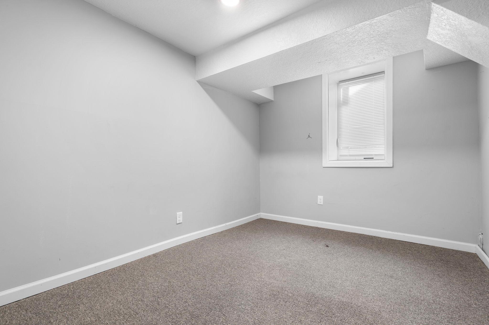View of Residential Income at 1111 17th Avenue, Minneapolis MN 55411, Minneapolis (20 of 29) - Mike Wilen | Minnesota Team Real Estate