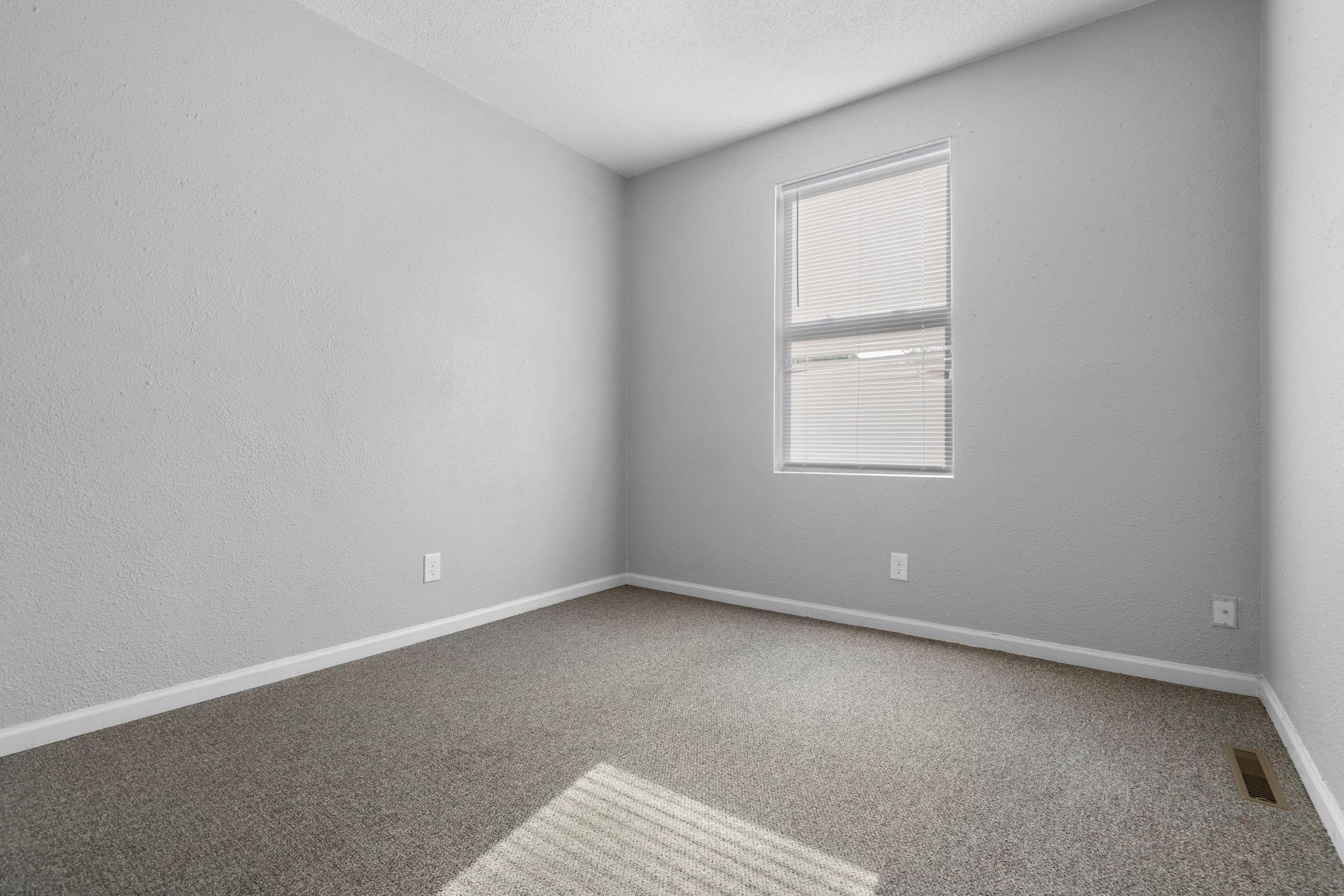 View of Residential Income at 1111 17th Avenue, Minneapolis MN 55411, Minneapolis (9 of 29) - Mike Wilen | Minnesota Team Real Estate