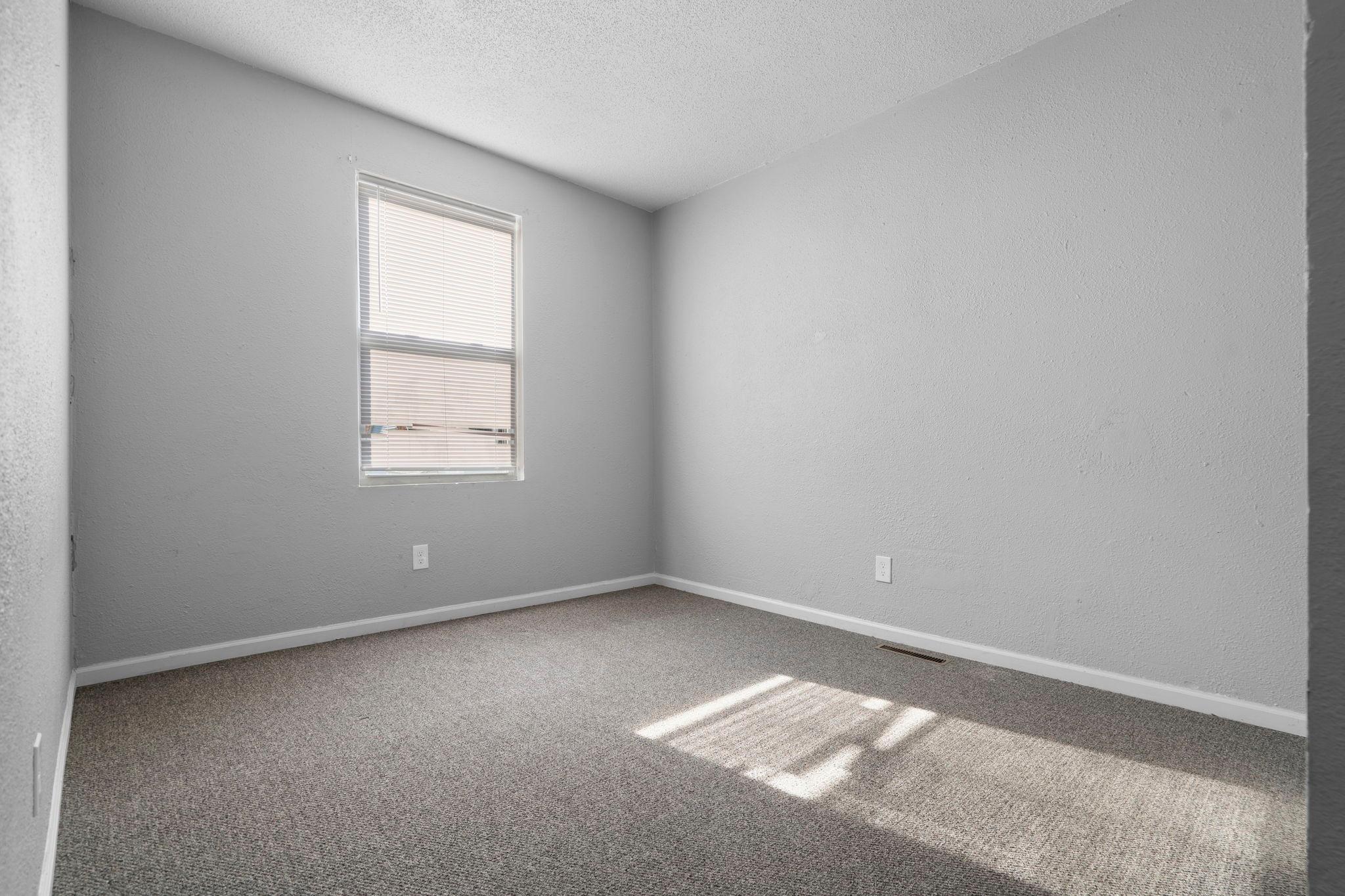 View of Residential Income at 1111 17th Avenue, Minneapolis MN 55411, Minneapolis (5 of 29) - Mike Wilen | Minnesota Team Real Estate