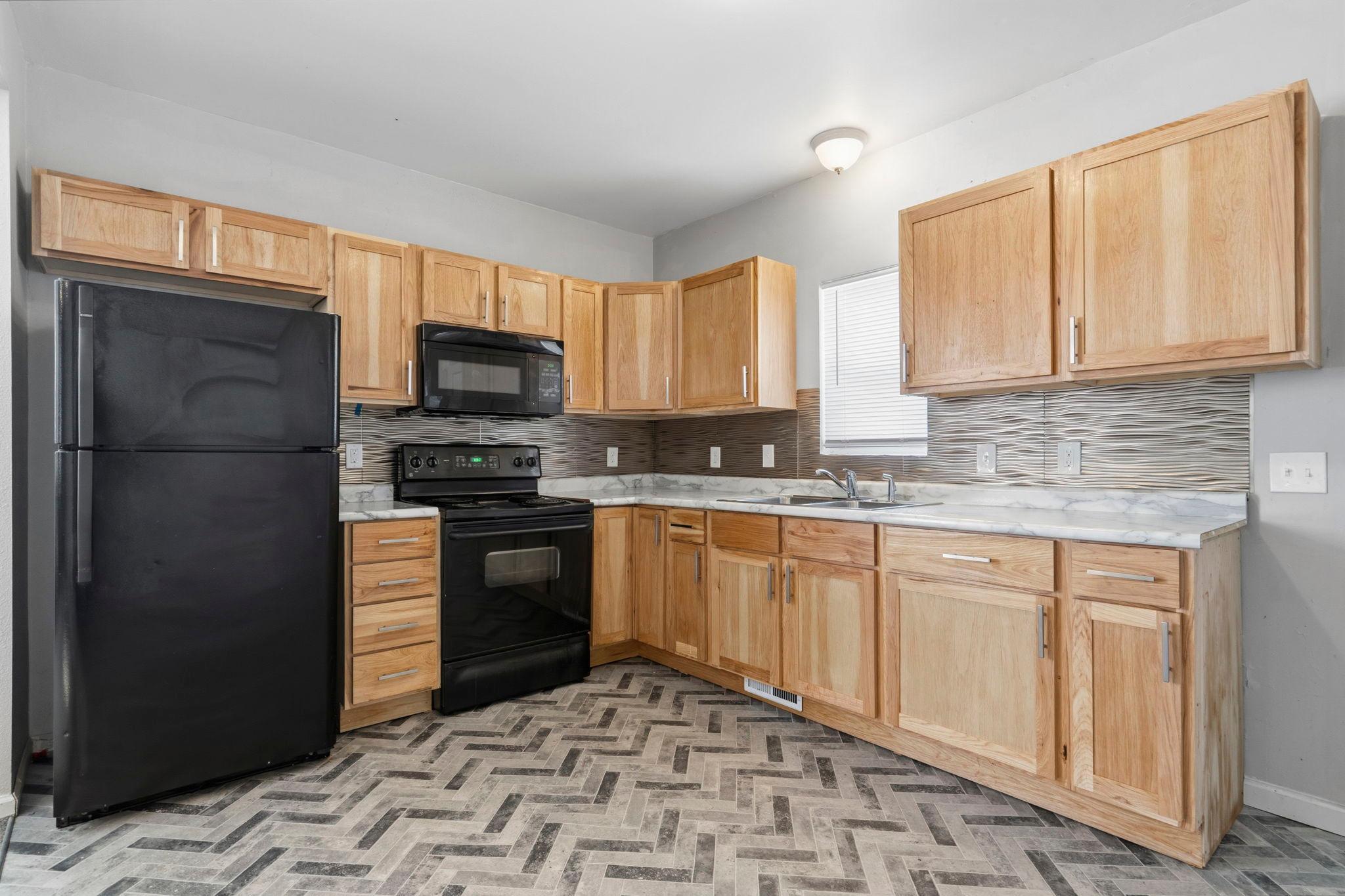View of Residential Income at 1111 17th Avenue, Minneapolis MN 55411, Minneapolis (4 of 29) - Mike Wilen | Minnesota Team Real Estate