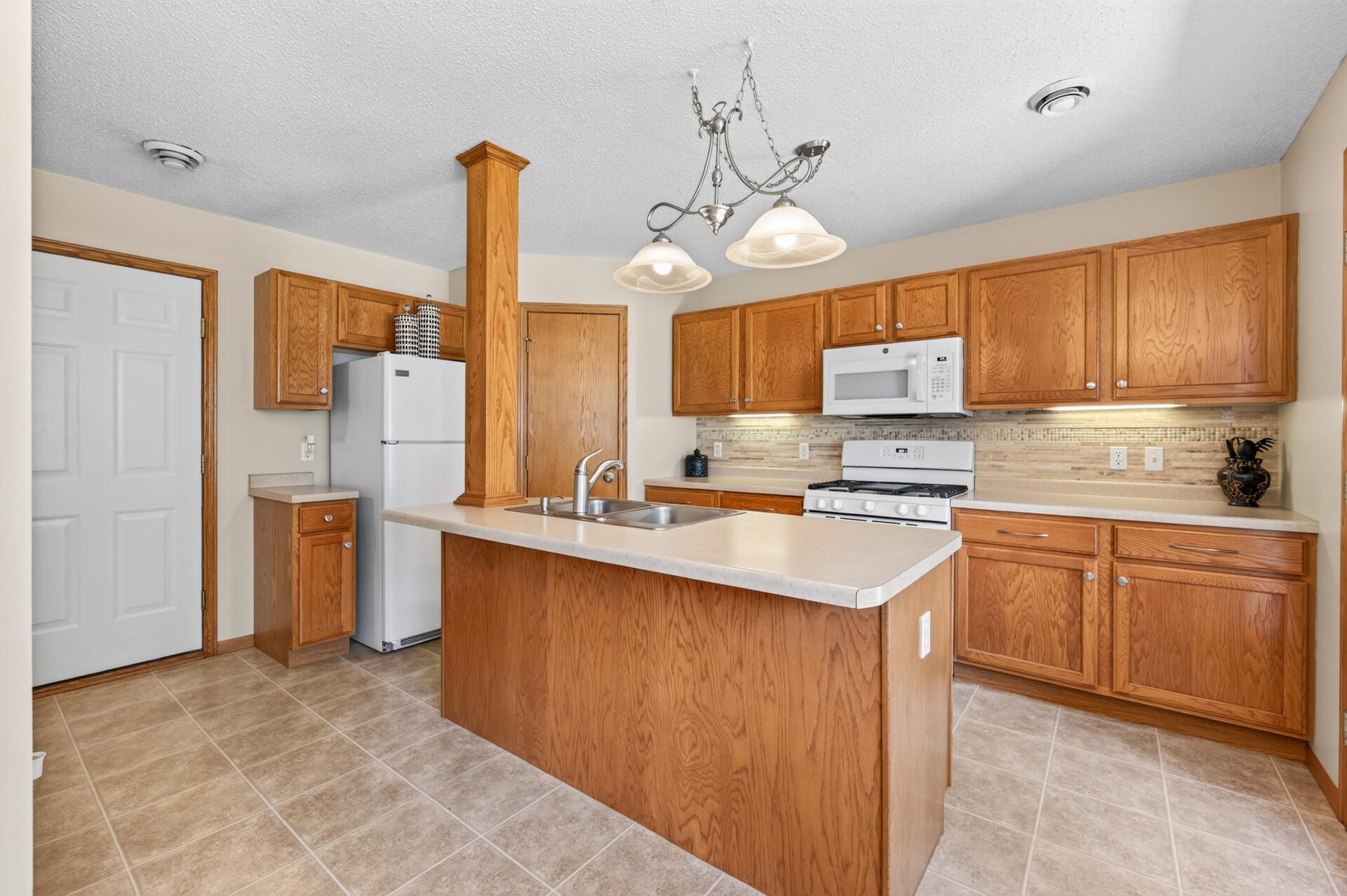 View of Residential at 10546 64th Lane, Albertville MN 55301, Albertville (9 of 23) - Mike Wilen | Minnesota Team Real Estate