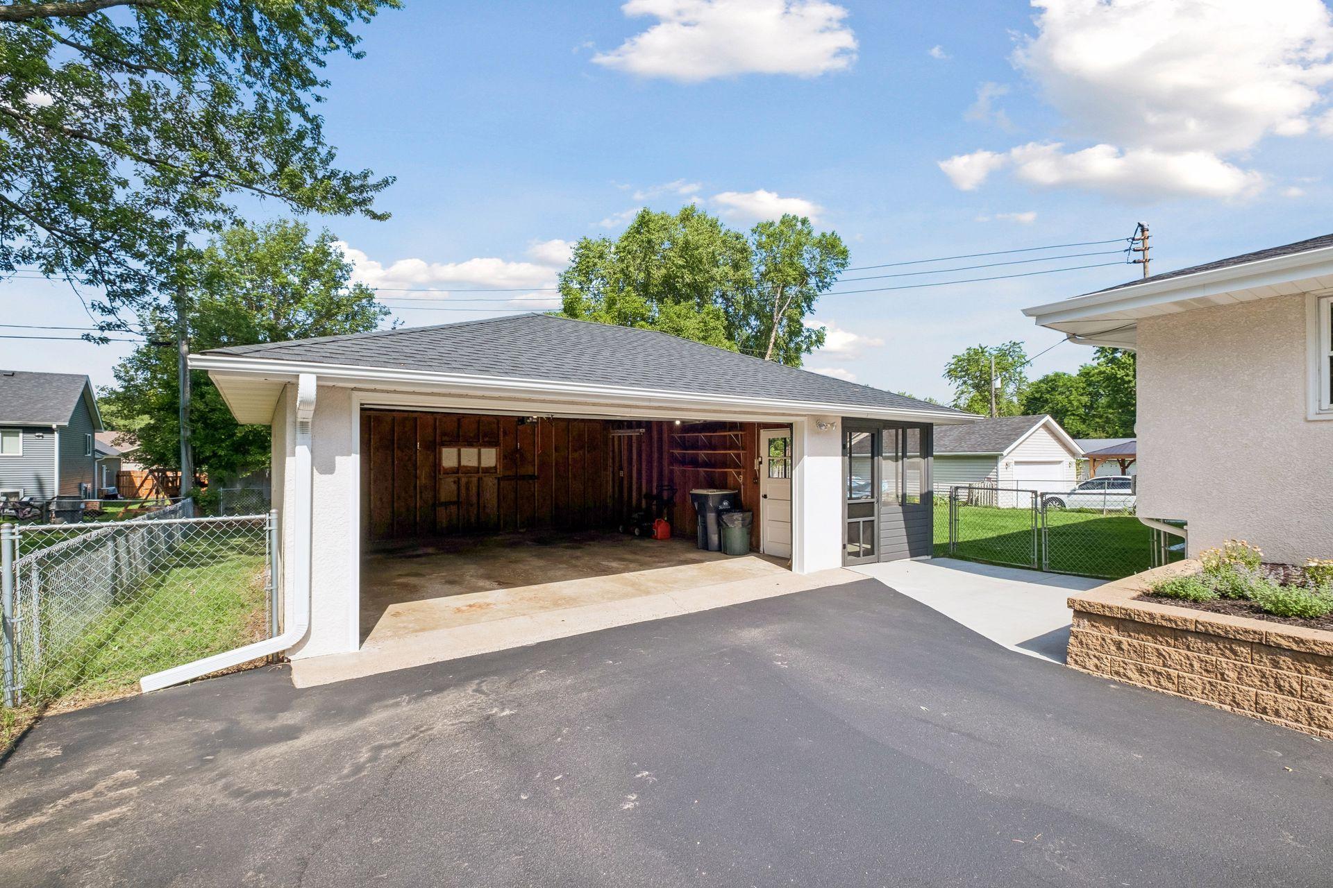 View of Residential at 5919 Carlson Street, Shoreview MN 55126, Shoreview (33 of 35) - Mike Wilen | Minnesota Team Real Estate