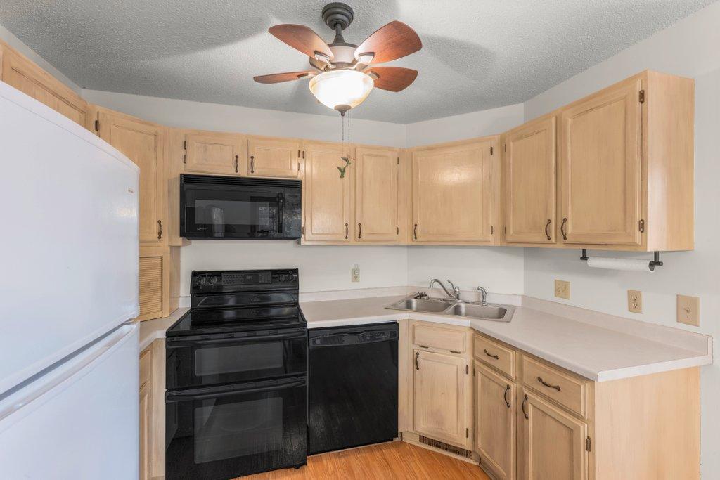 View of Residential at 4040 Maureen Drive #203, Columbia Heights MN 55421, Columbia Heights (9 of 20) - Mike Wilen | Minnesota Team Real Estate