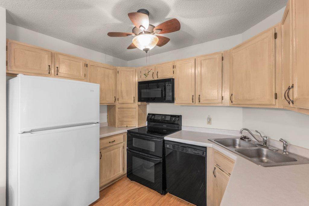 View of Residential at 4040 Maureen Drive #203, Columbia Heights MN 55421, Columbia Heights (8 of 20) - Mike Wilen | Minnesota Team Real Estate