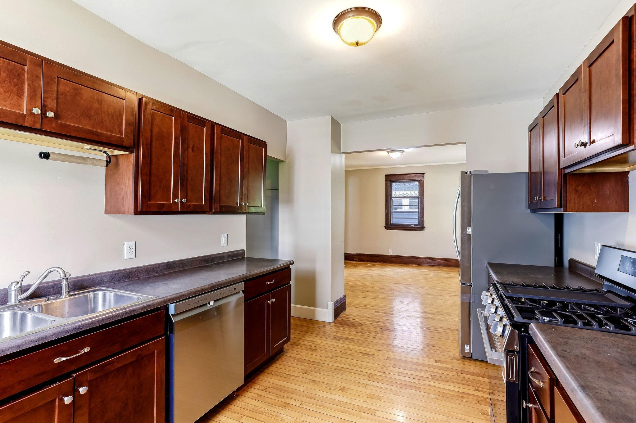 View of Residential at 884 Iglehart Avenue, Saint Paul MN 55104, Saint Paul (18 of 51) - Mike Wilen | Minnesota Team Real Estate