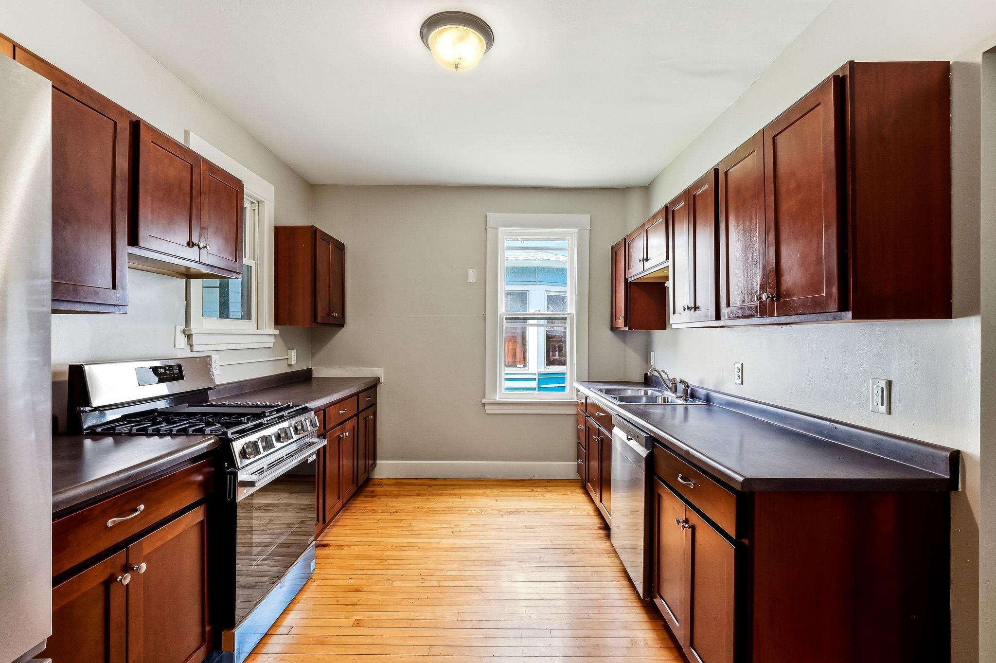 View of Residential at 884 Iglehart Avenue, Saint Paul MN 55104, Saint Paul (17 of 51) - Mike Wilen | Minnesota Team Real Estate