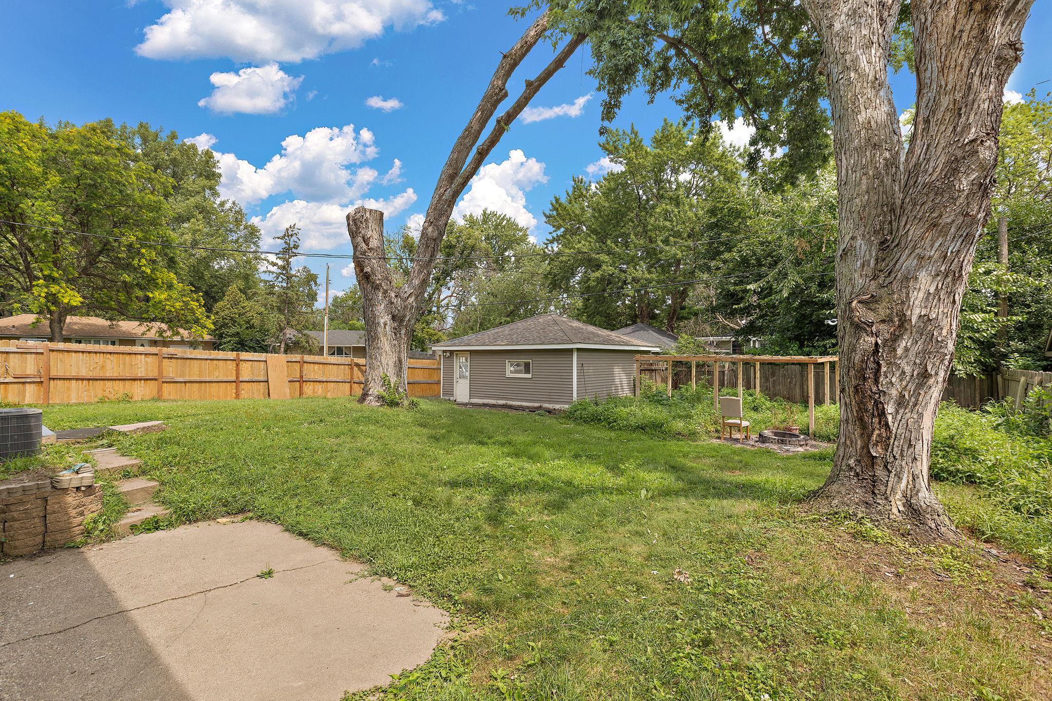 View of Residential at 6924 Scott Avenue, Brooklyn Center MN 55429, Brooklyn Center (38 of 42) - Mike Wilen | Minnesota Team Real Estate