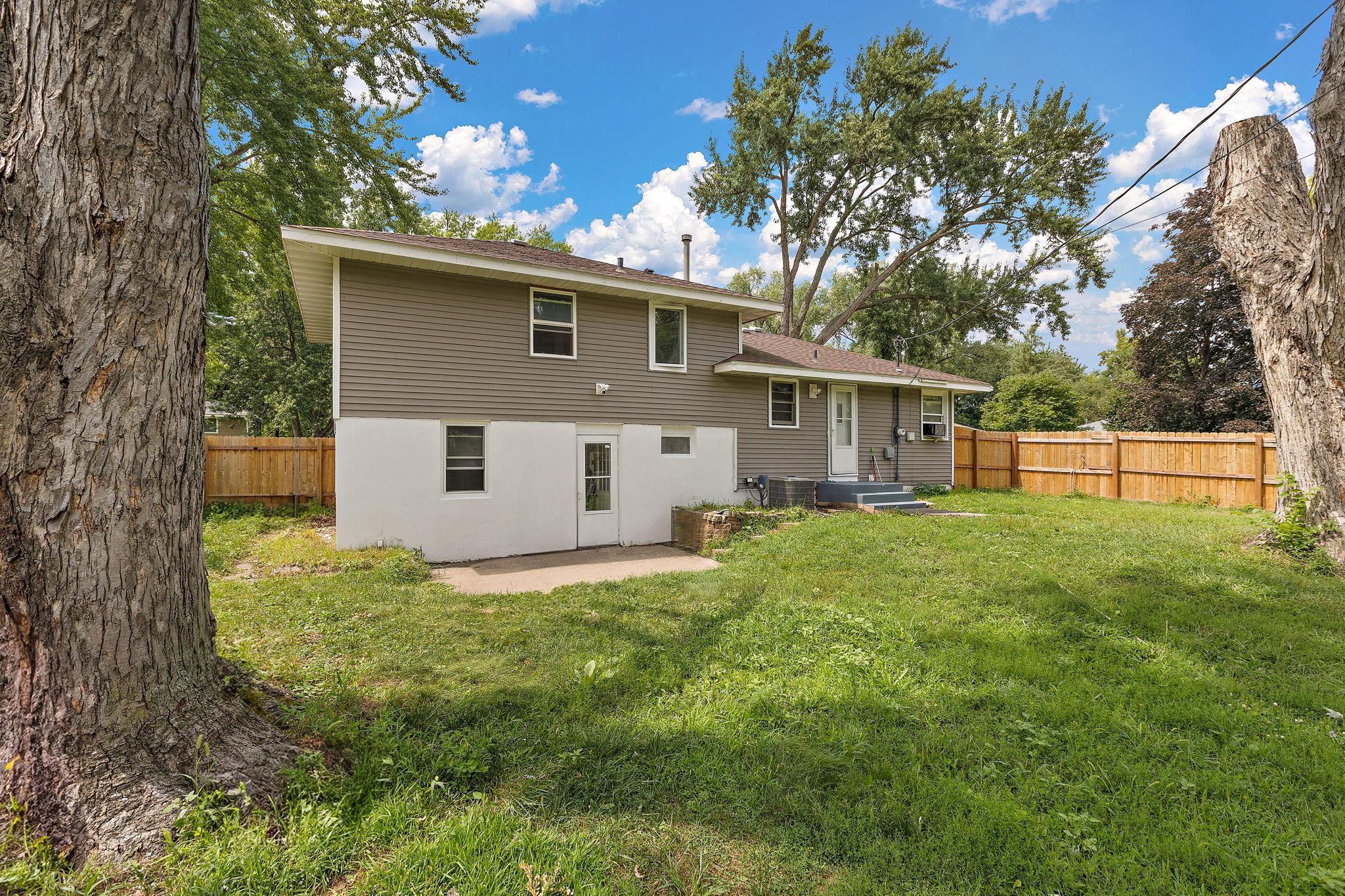View of Residential at 6924 Scott Avenue, Brooklyn Center MN 55429, Brooklyn Center (37 of 42) - Mike Wilen | Minnesota Team Real Estate