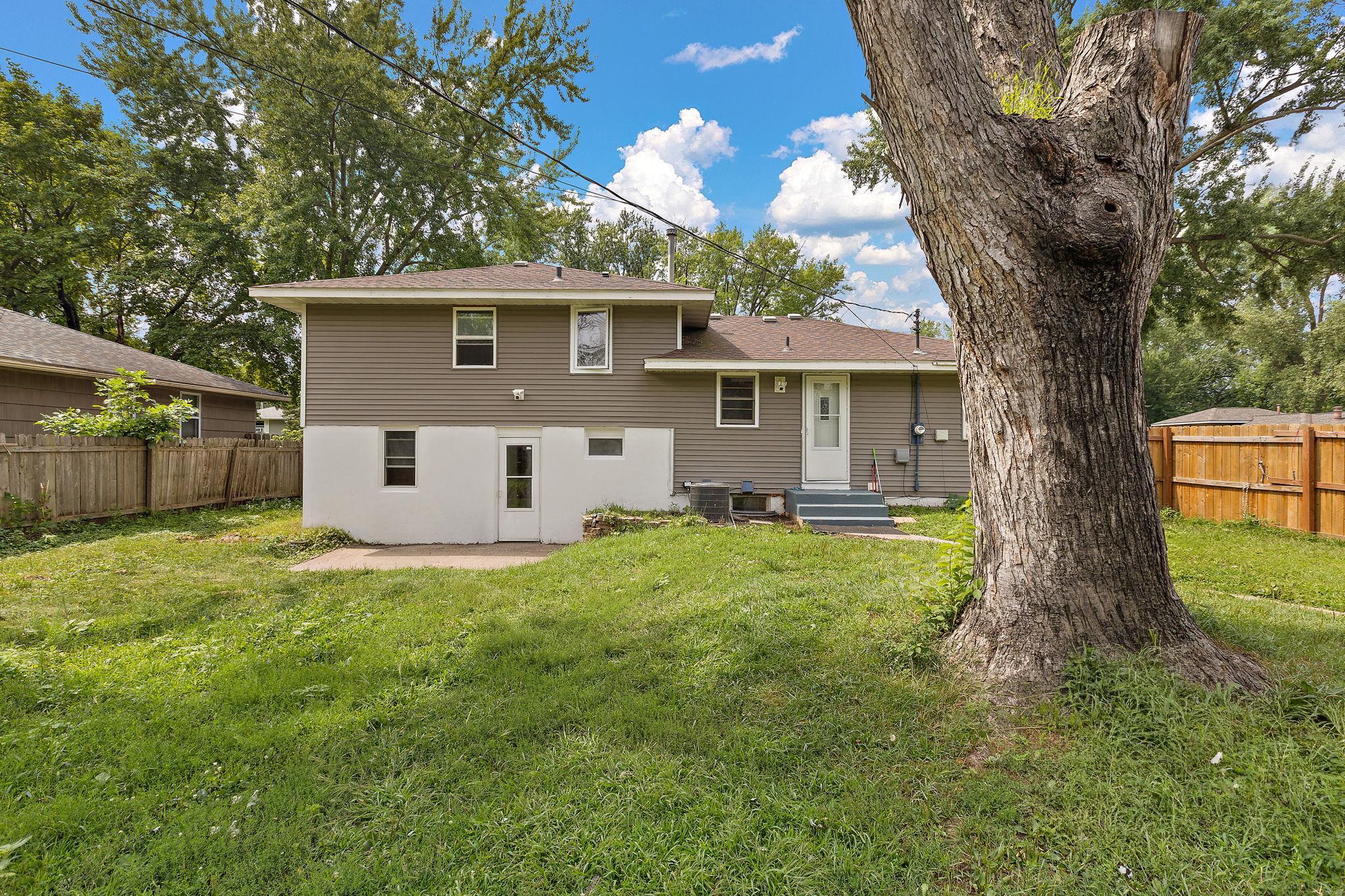 View of Residential at 6924 Scott Avenue, Brooklyn Center MN 55429, Brooklyn Center (36 of 42) - Mike Wilen | Minnesota Team Real Estate