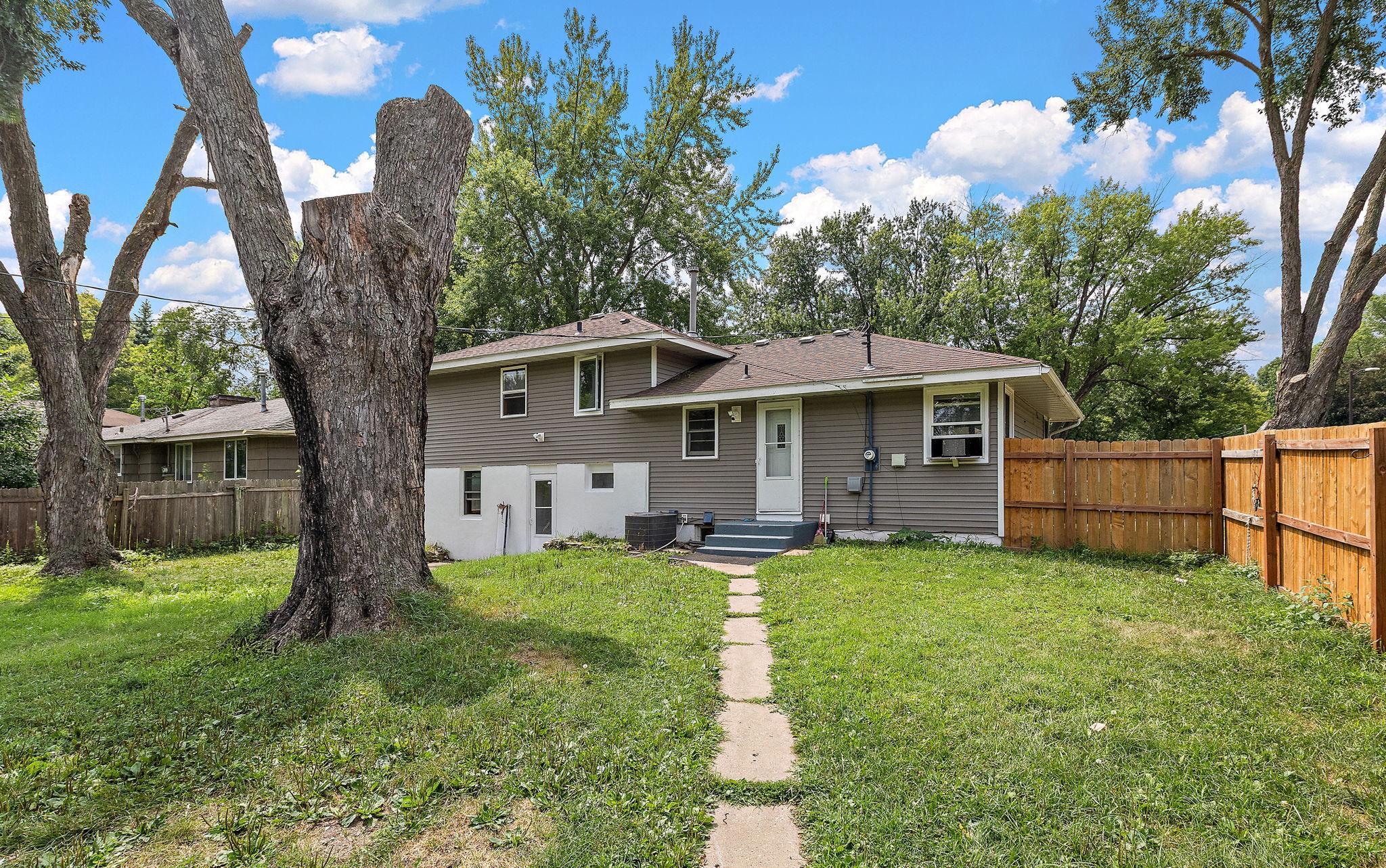 View of Residential at 6924 Scott Avenue, Brooklyn Center MN 55429, Brooklyn Center (40 of 42) - Mike Wilen | Minnesota Team Real Estate