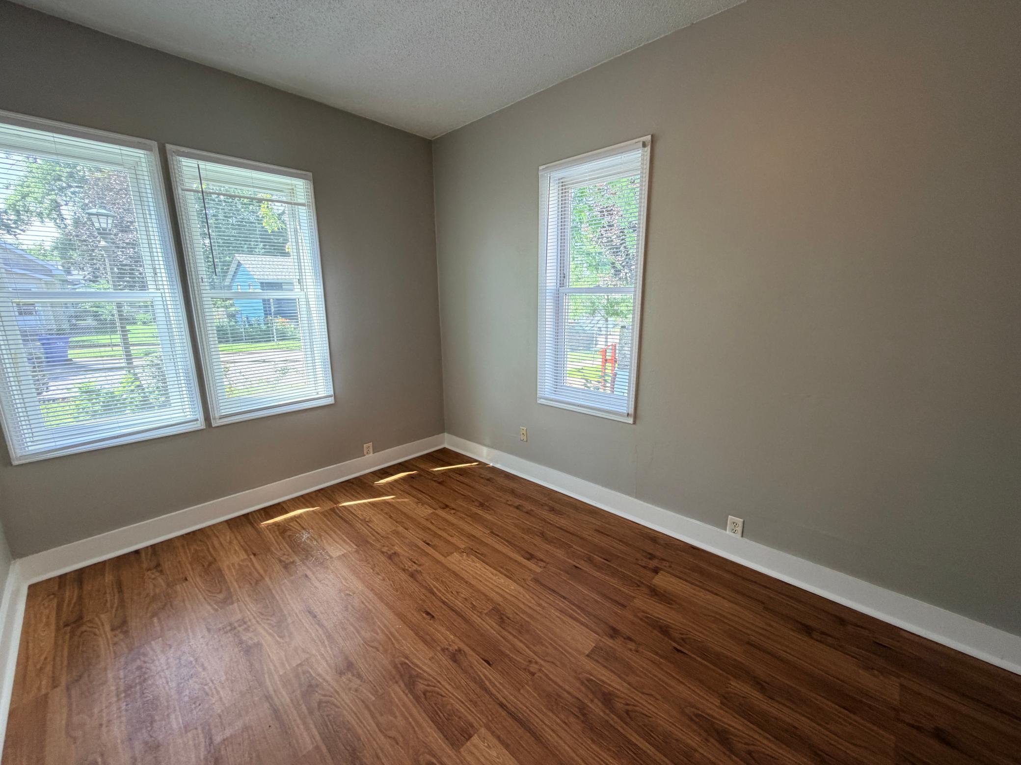 View of Residential Income at 353 Lawson Avenue, Saint Paul MN 55130, Saint Paul (6 of 11) - Mike Wilen | Minnesota Team Real Estate