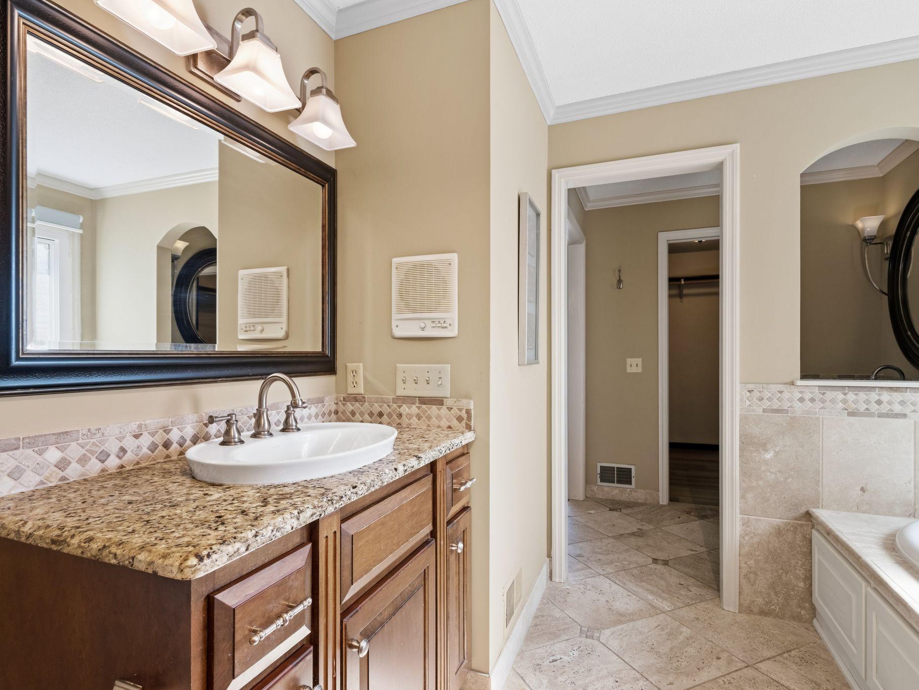 View of Residential at 7735 Tanglewood Court, Edina MN 55439, Edina (23 of 36) - Mike Wilen | Minnesota Team Real Estate