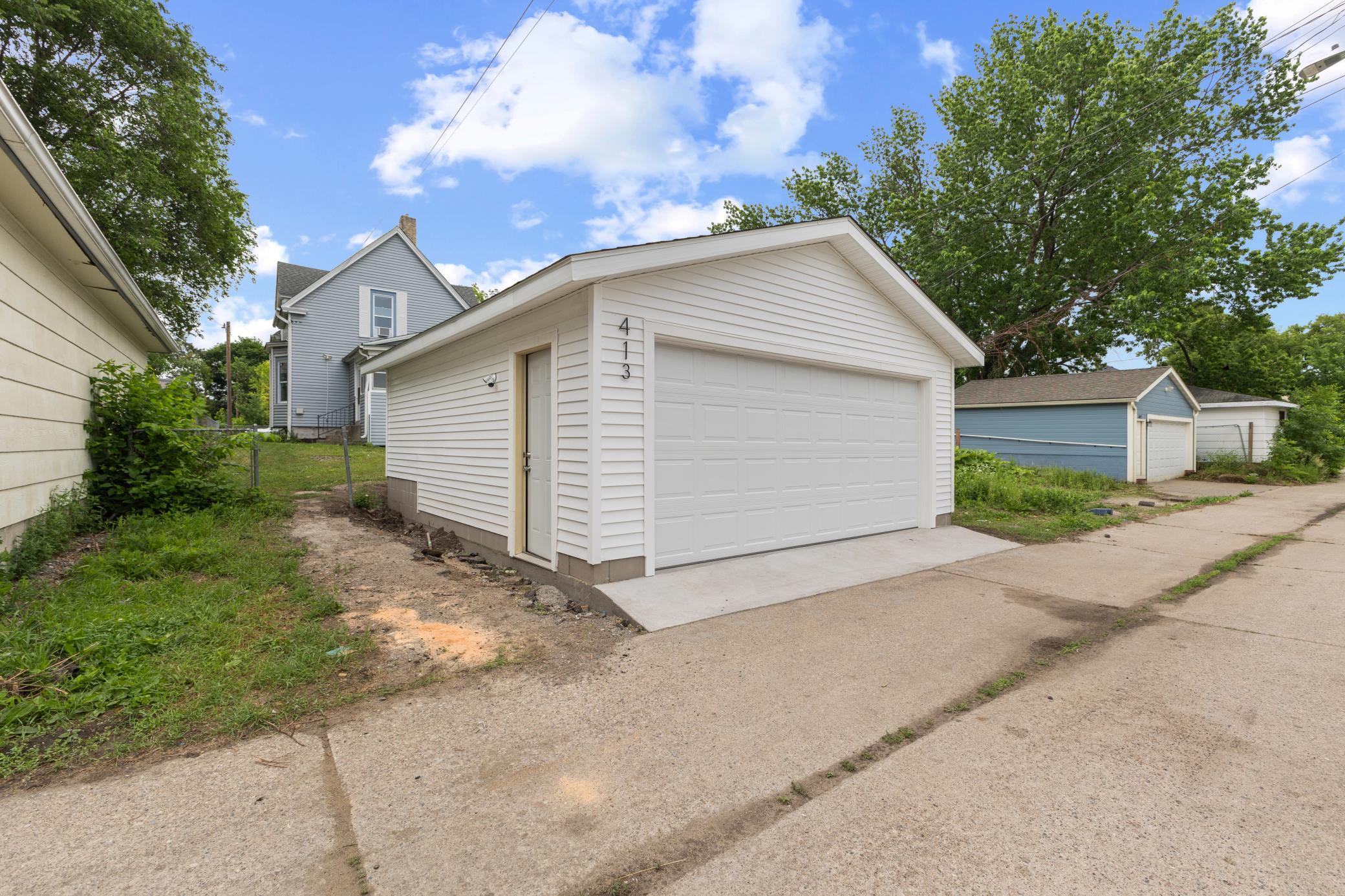 View of Residential at 413 Knox Avenue, Minneapolis MN 55405, Minneapolis (36 of 37) - Mike Wilen | Minnesota Team Real Estate