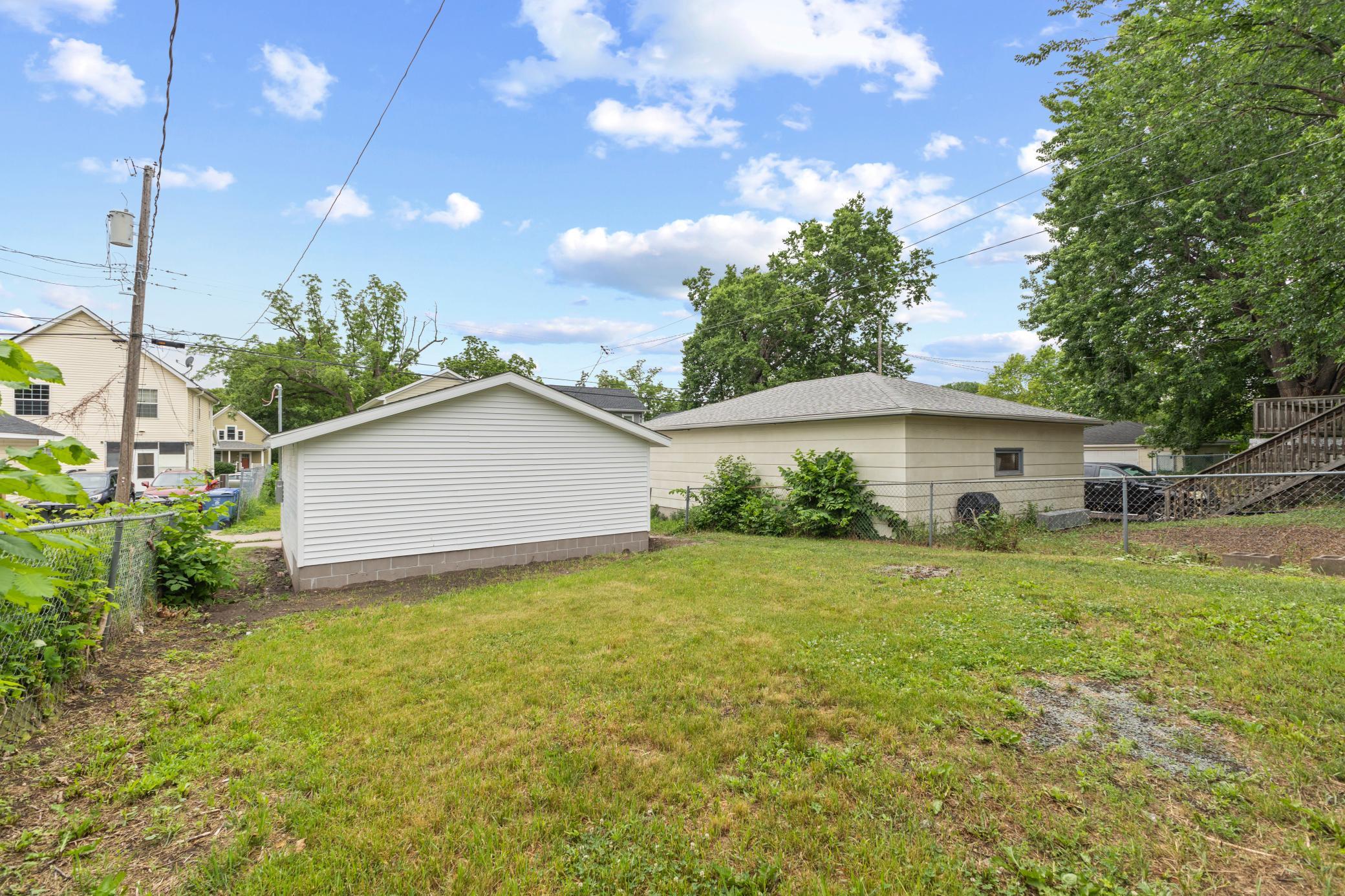 View of Residential at 413 Knox Avenue, Minneapolis MN 55405, Minneapolis (35 of 37) - Mike Wilen | Minnesota Team Real Estate