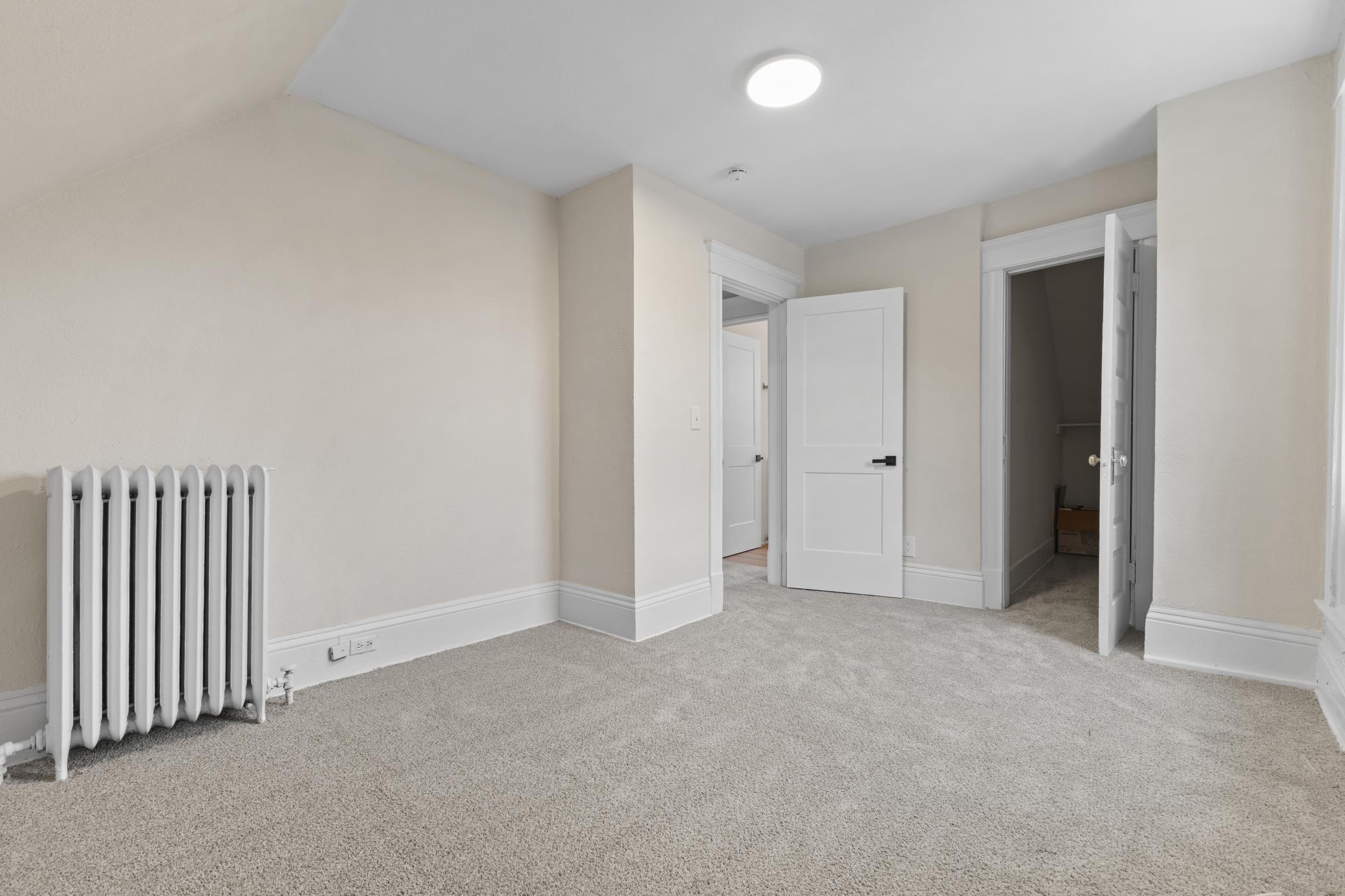 View of Residential at 413 Knox Avenue, Minneapolis MN 55405, Minneapolis (25 of 37) - Mike Wilen | Minnesota Team Real Estate