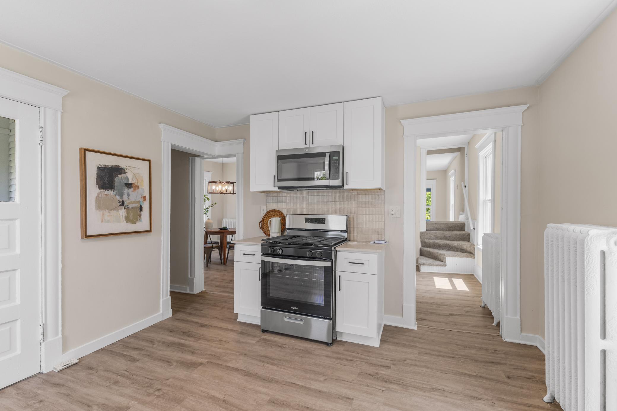 View of Residential at 413 Knox Avenue, Minneapolis MN 55405, Minneapolis (18 of 37) - Mike Wilen | Minnesota Team Real Estate