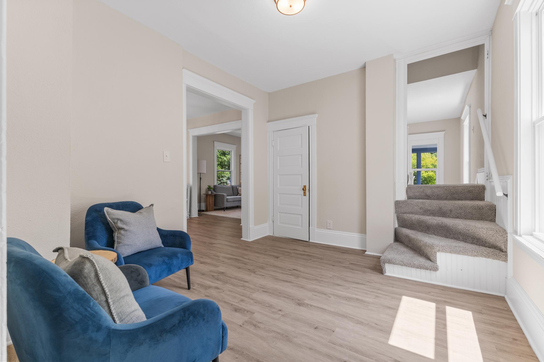 View of Residential at 413 Knox Avenue, Minneapolis MN 55405, Minneapolis (14 of 37) - Mike Wilen | Minnesota Team Real Estate