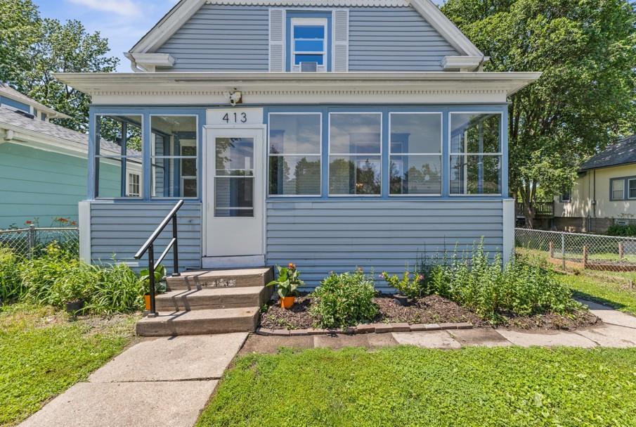 View of Residential at 413 Knox Avenue, Minneapolis MN 55405, Minneapolis (4 of 37) - Mike Wilen | Minnesota Team Real Estate