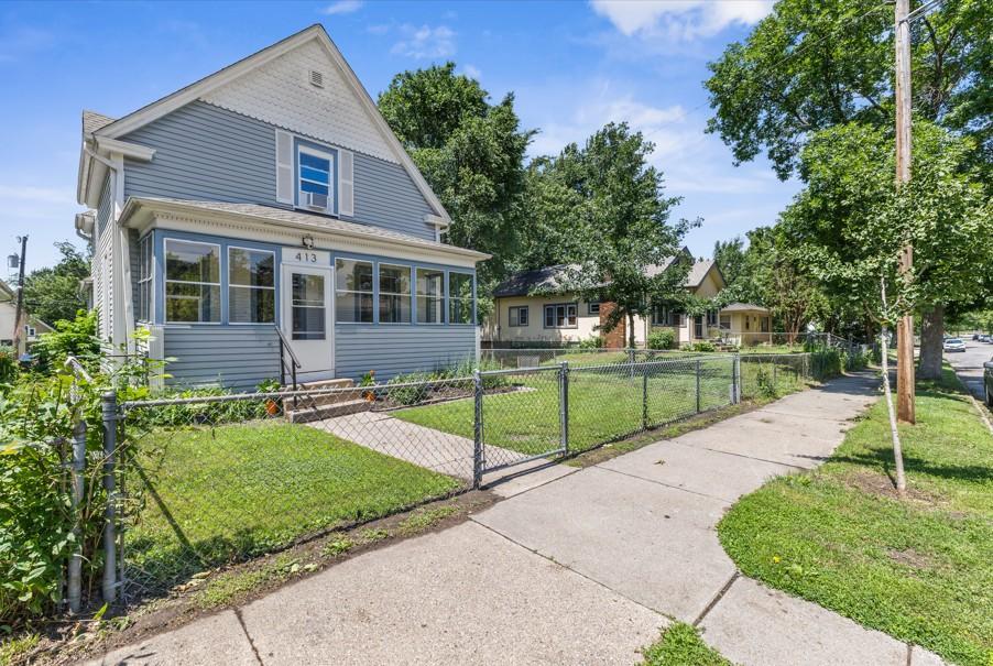 View of Residential at 413 Knox Avenue, Minneapolis MN 55405, Minneapolis (3 of 37) - Mike Wilen | Minnesota Team Real Estate