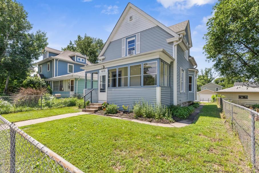 View of Residential at 413 Knox Avenue, Minneapolis MN 55405, Minneapolis - Mike Wilen | Minnesota Team Real Estate