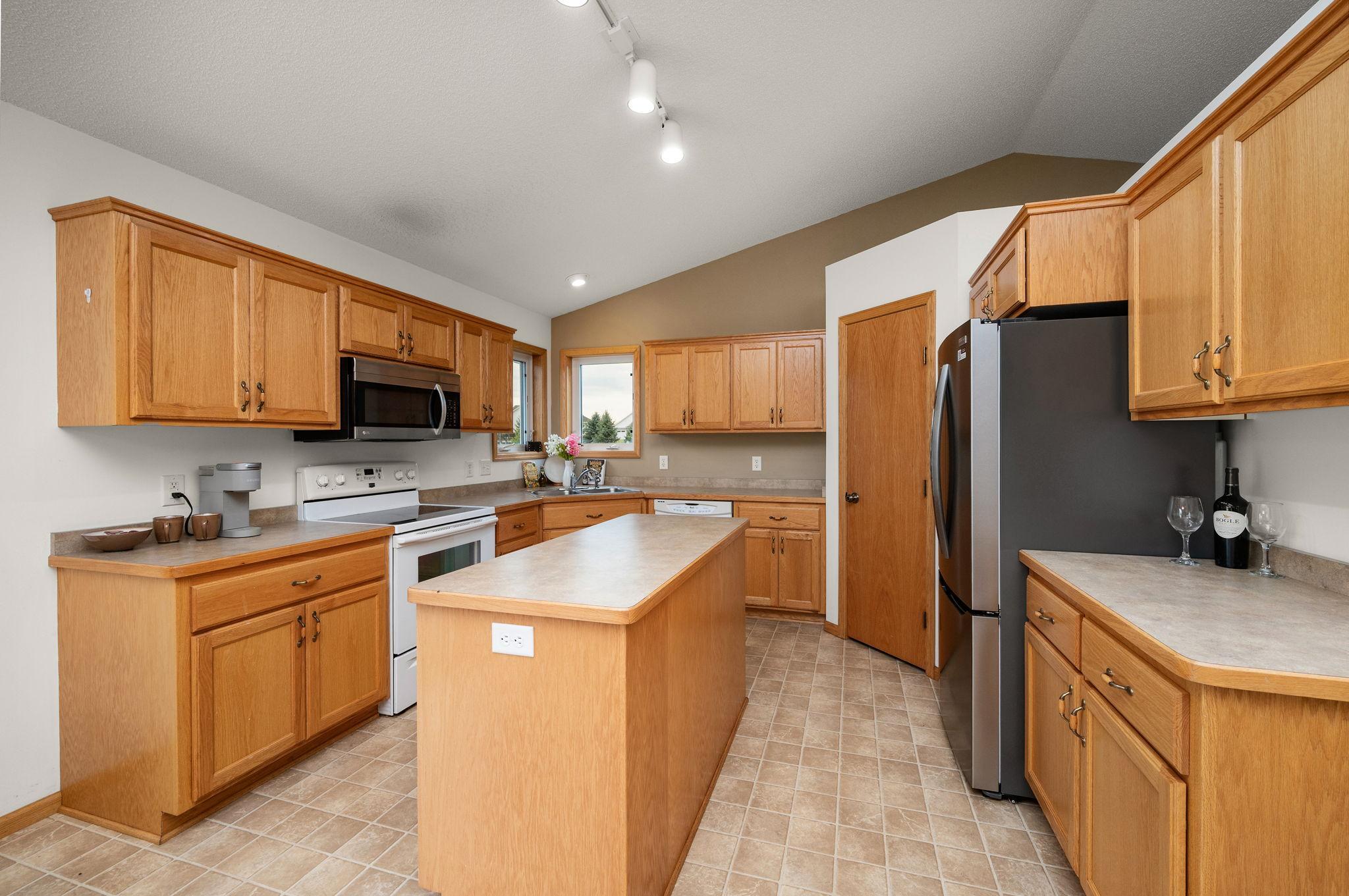 View of Residential at 6194 Karmen Avenue, Albertville MN 55301, Albertville (7 of 23) - Mike Wilen | Minnesota Team Real Estate