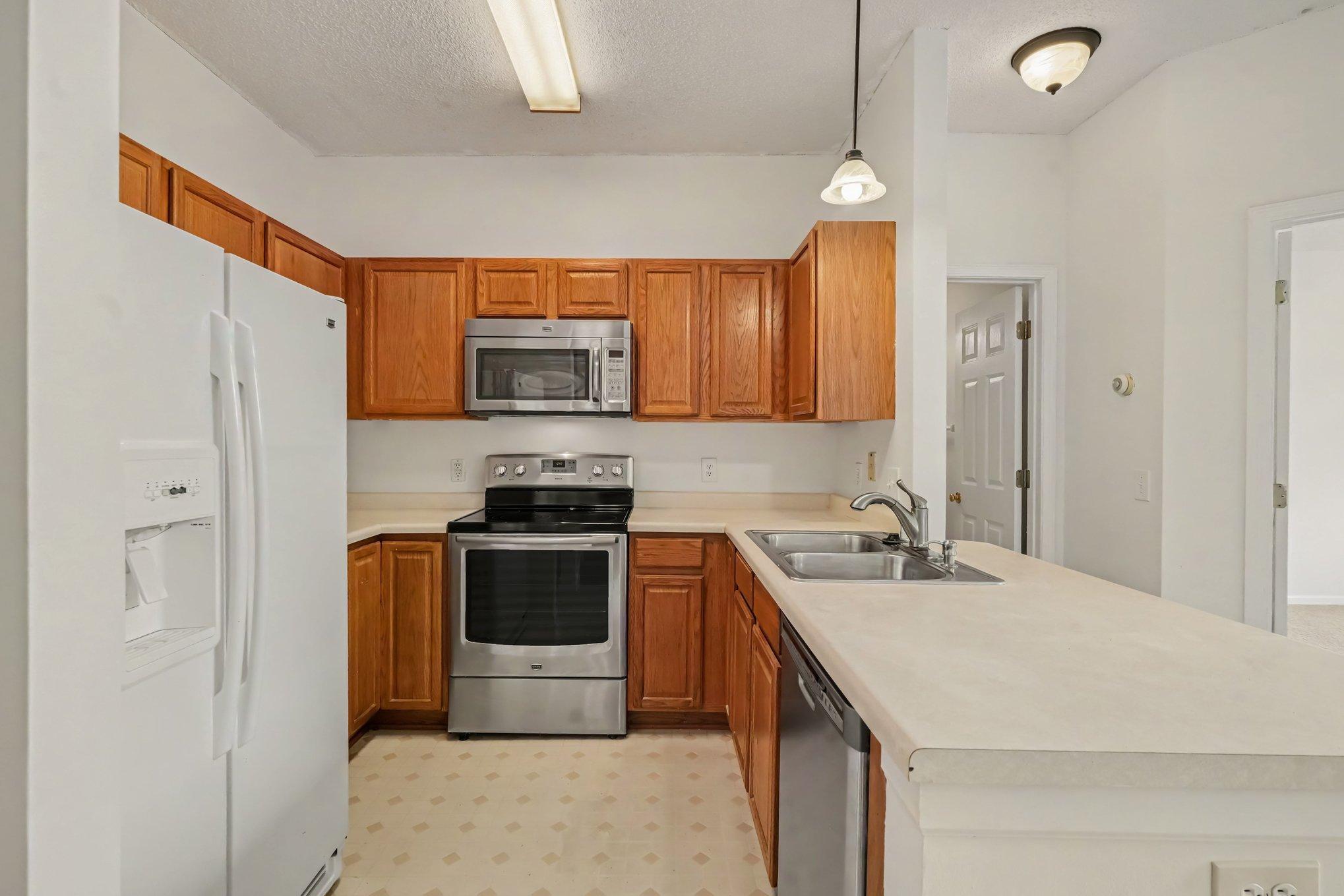 View of Residential at 697 Kingfisher Lane #H, Woodbury MN 55125, Woodbury (4 of 32) - Mike Wilen | Minnesota Team Real Estate